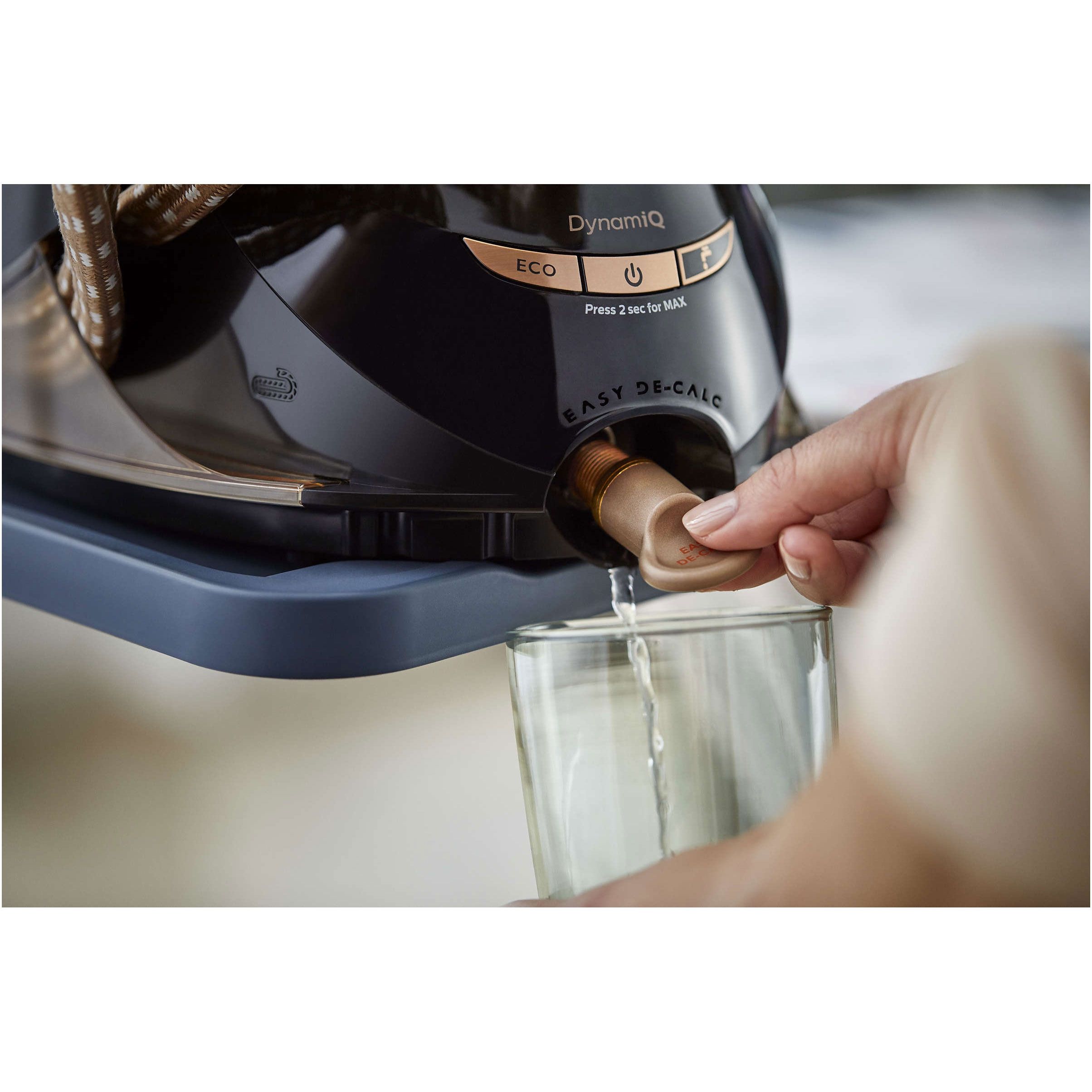 Stație de călcat cu abur Philips PerfectCare Elite Plus GC9682/80, 2700W, 8bar, Continuu 165g/min, Jet 600g, Talpă T-Ionic Glide, Rezervor detașabil 1.8l, Furtun 1.9m, Cablu 2m, Fier 0.8kg, OptimalTEMP