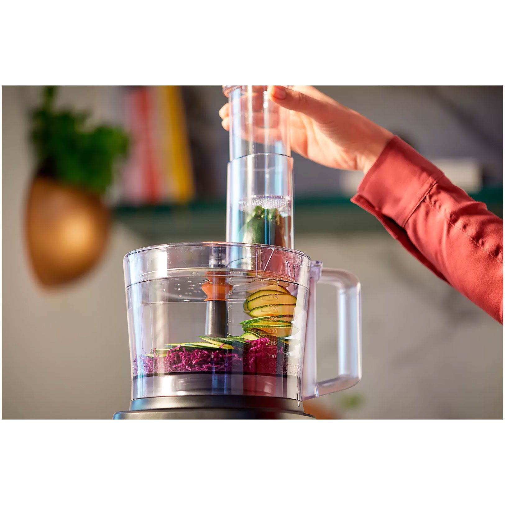 Robot de bucătărie Philips Daily HR7320/00, 700W (2 trepte și Pulse), 19 funcții, Bol 2.1l (uz 1.5l), Vas blend 1.5l (uz 1l), Formă compactă, Tub alimentare XXL, Sistem anti-alunecare