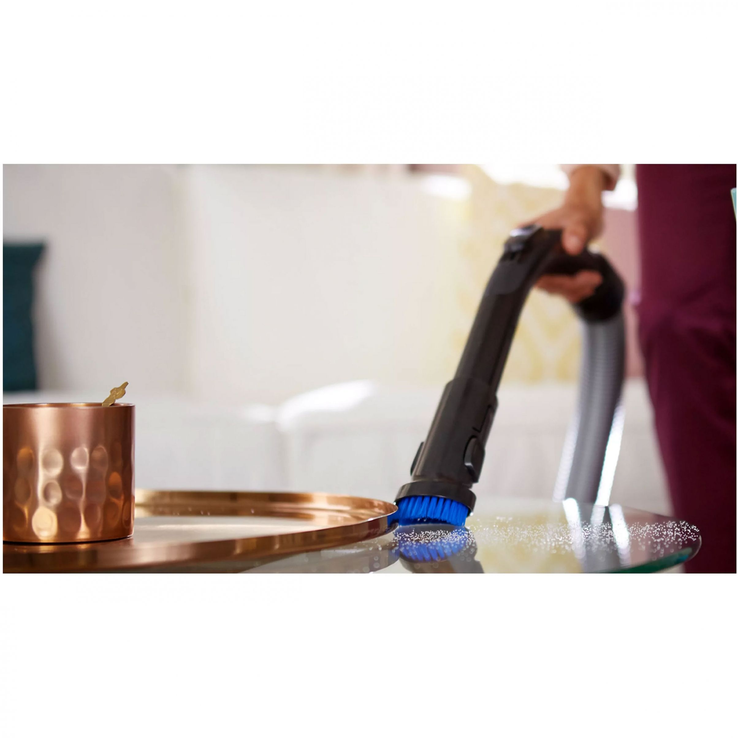 Aspirator fără sac Philips PowerPro Expert 7000 FC9747/09, Asp uscată, 900W, Praf 2l, Cablu 7m, 67-75dBA, Filtru H13, PowerCyclone 8, TriActive LED, Mini perie turbo, Allergy Lock, Roți cauciuc, 5.5kg, Black In