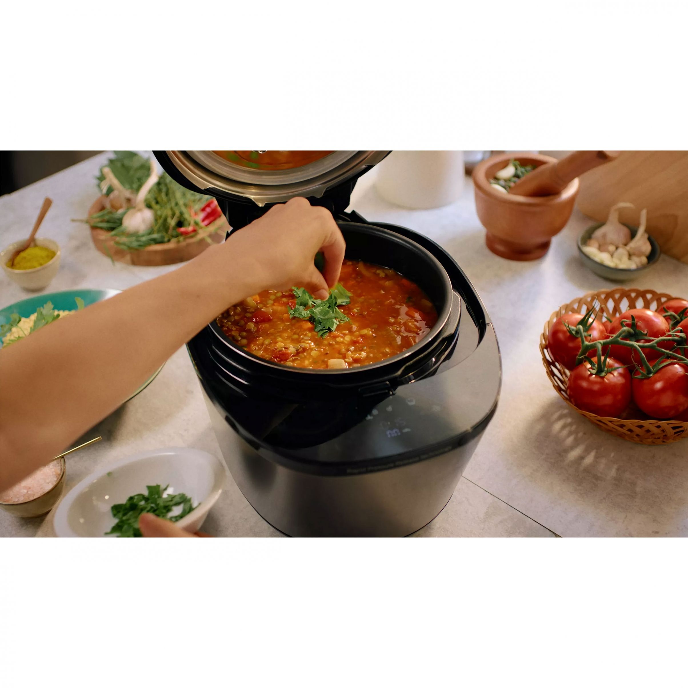 Multicooker electric sub presiune Philips All-In-One HD2151/40, 1000W, Volum 5l, 35 opțiuni meniu, Vas aluminiu teflonat, Temporizator 24 ore, Păstrare la cald 12 ore, Aplicație NutriU, Carte rețete