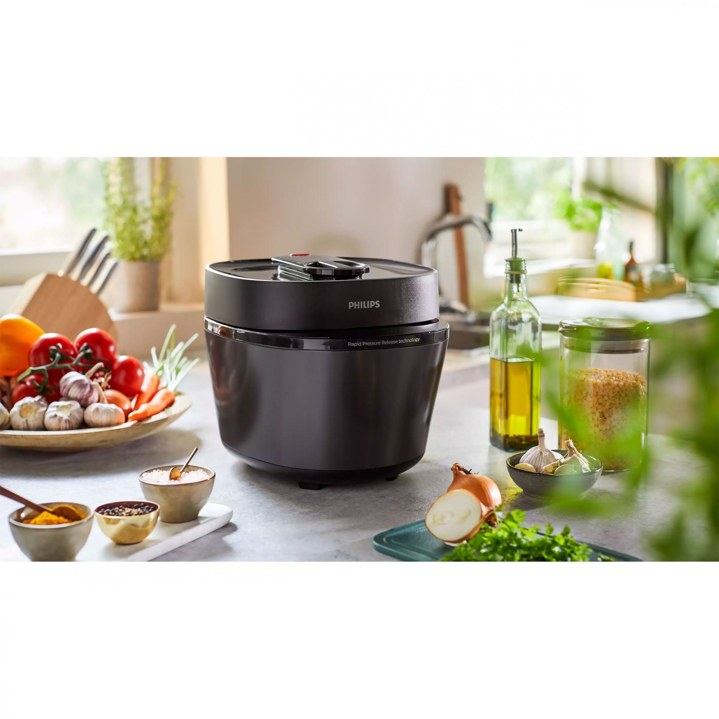 Multicooker electric sub presiune Philips All-In-One HD2151/40, 1000W, Volum 5l, 35 opțiuni meniu, Vas aluminiu teflonat, Temporizator 24 ore, Păstrare la cald 12 ore, Aplicație NutriU, Carte rețete