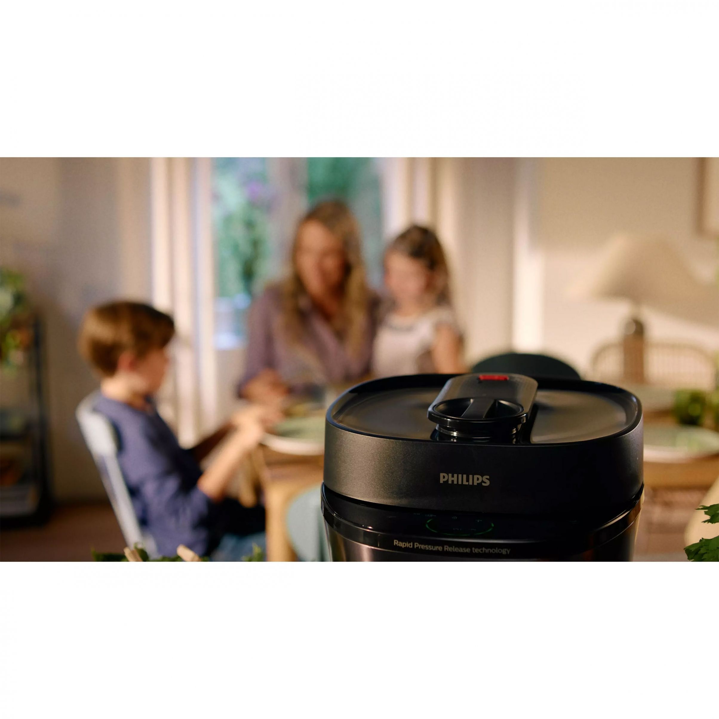 Multicooker electric sub presiune Philips All-In-One HD2151/40, 1000W, Volum 5l, 35 opțiuni meniu, Vas aluminiu teflonat, Temporizator 24 ore, Păstrare la cald 12 ore, Aplicație NutriU, Carte rețete