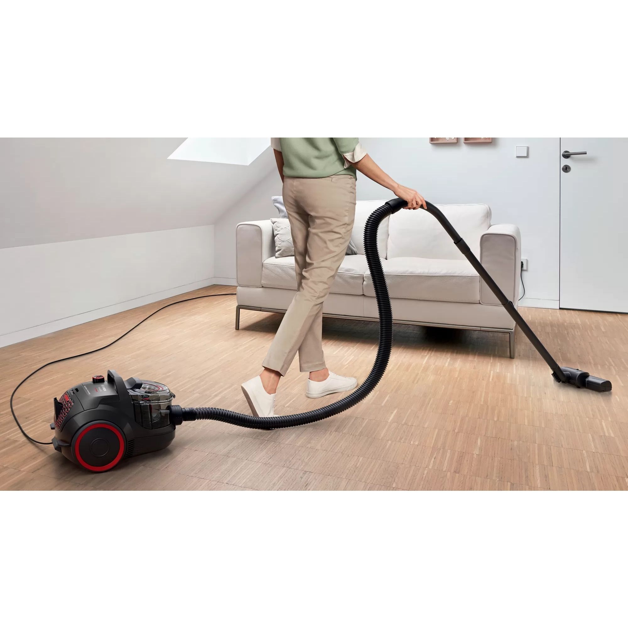 Aspirator fără sac BOSCH Serie 4 ProPower BGC21POW1, 750W, Tehnologie Power AirCycle, Perie rotativă Turbo, Filtru igienic HEPA, Power Control