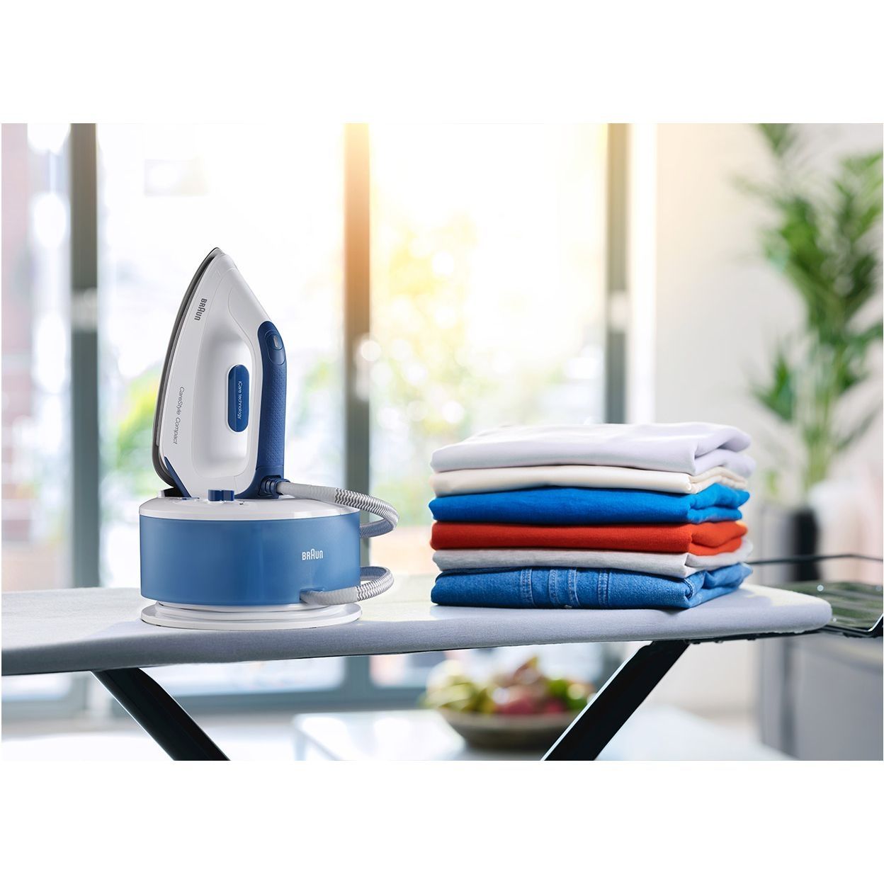 Stație de călcat cu aburi BRAUN CareStyle Compact IS2143BL – 0128804001, 2000~2400W, Presiune 6bar, Continuu 125g/min, Jet 420g, Talpă EloxalPlus, Rez1.5l, C1.8m, Tehnologie iCare, FreeGlide 3D, Energy Blue