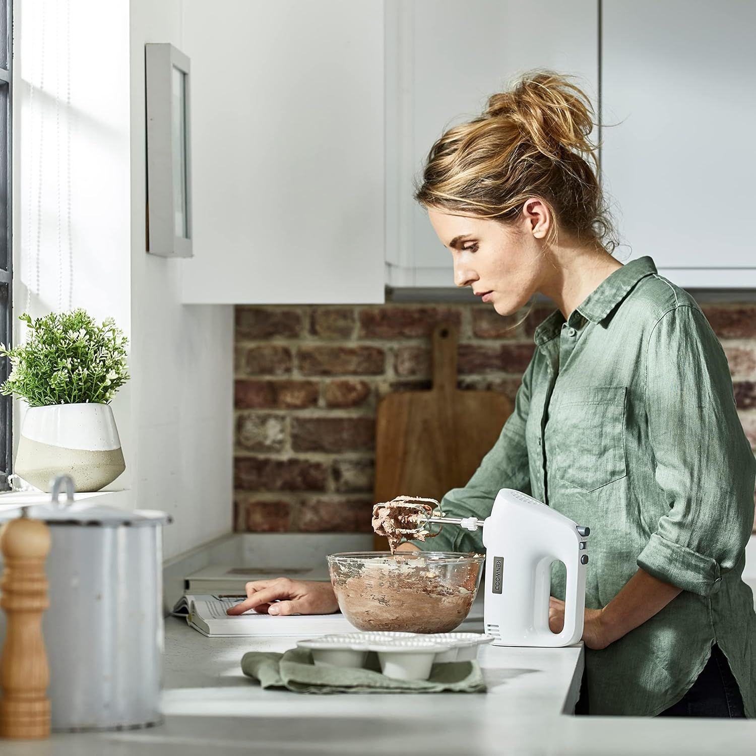 Mixer KENWOOD HandMix Lite HMP30.A0WH – 0W22210009, 450W (5 viteze și Pulse)