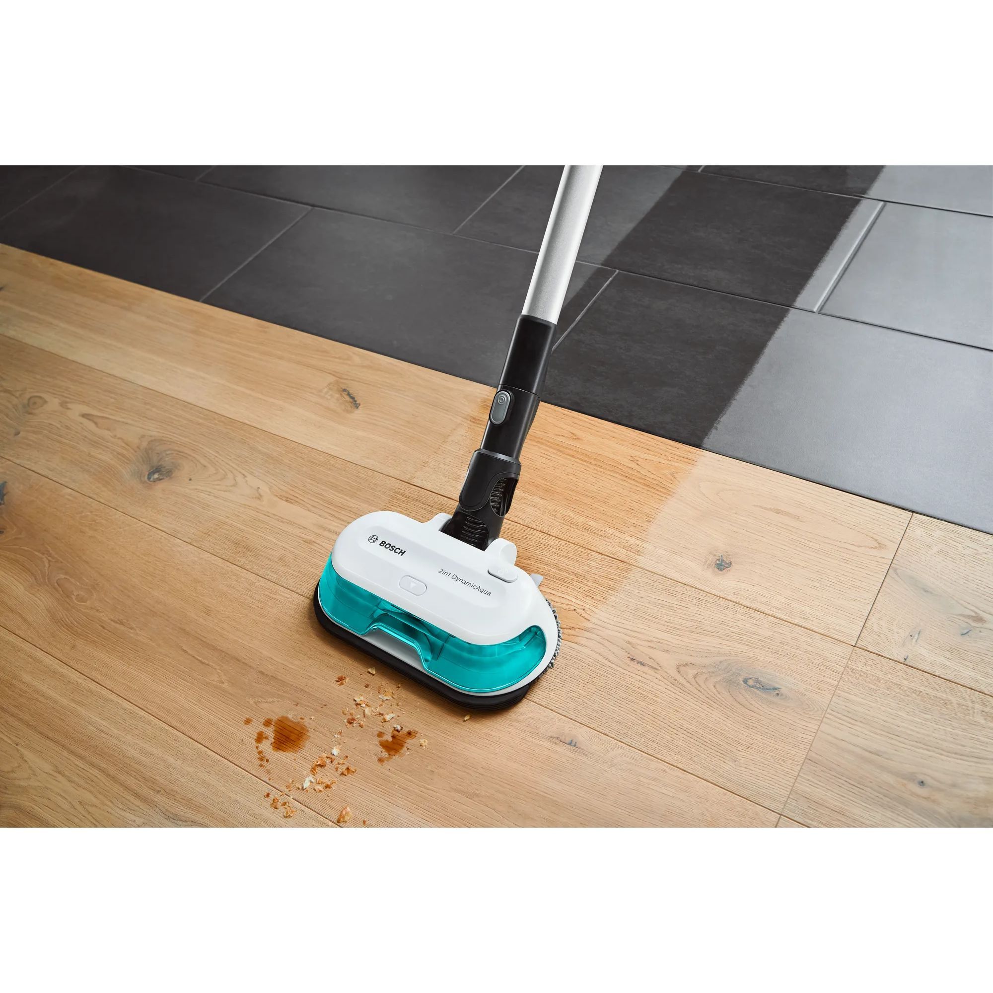 Aspirator vertical BOSCH Serie 7 Unlimited ProHygienic Aqua BCS71HYG3, TurboSpin (3 trepte, Turbo), Acumulator Li-Ion 18V 3A, Praf 0.30l, Funcție mop, Perie DynamicAqua 2în1, Lavete microfibră, G2.90kg, Alb