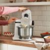 Robot de bucătărie planetar BOSCH Serie S2 MUMS2 MUMS2EW00, 700W (4 trepte), Bol inox 3.8l, Set de patiserie, Soft Start, Design compact, Control electronic al puterii, G4.4kg, Fully White