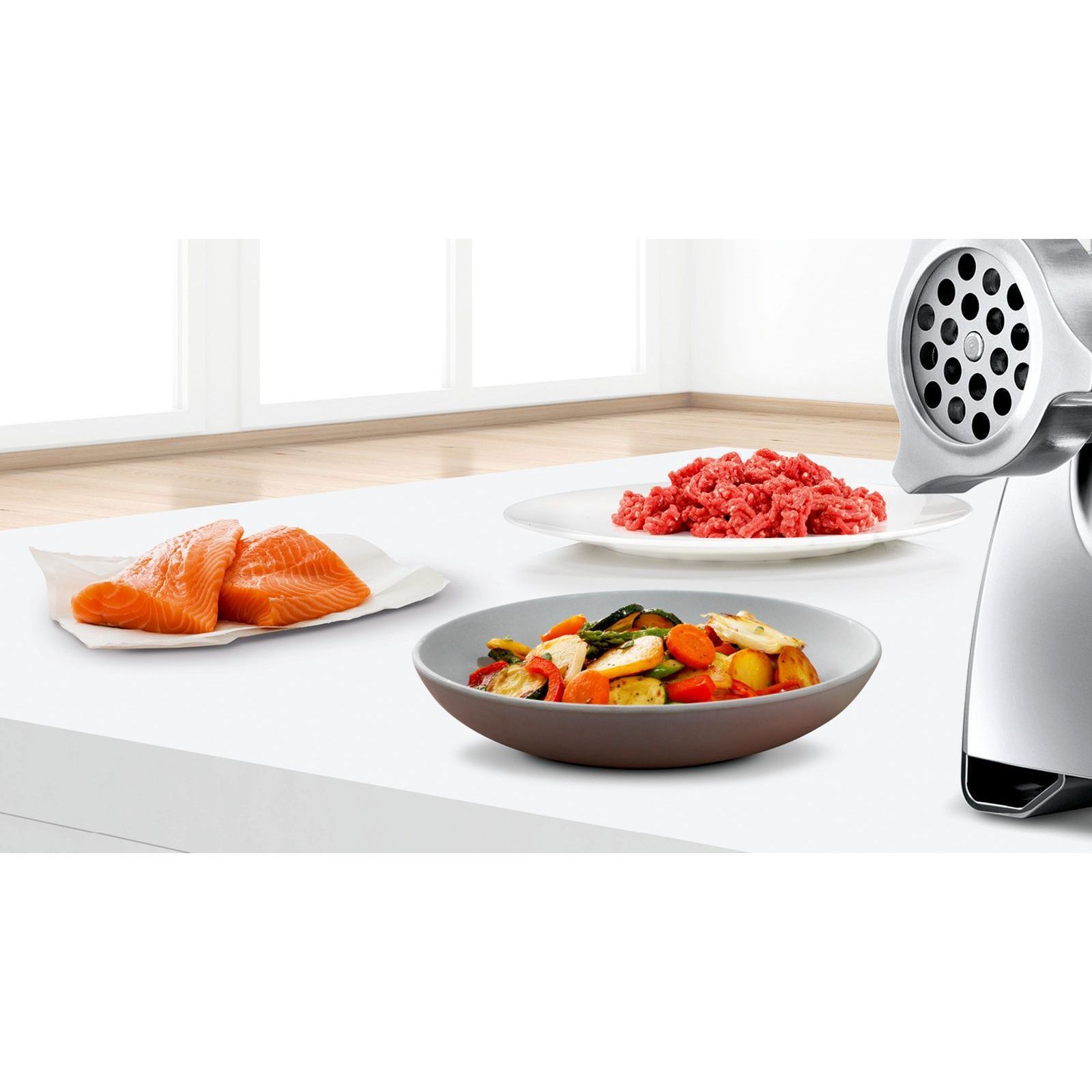 Mașină de tocat carne BOSCH ProPower MFW67440, 700W, Peste 10 funcţii, Neagră