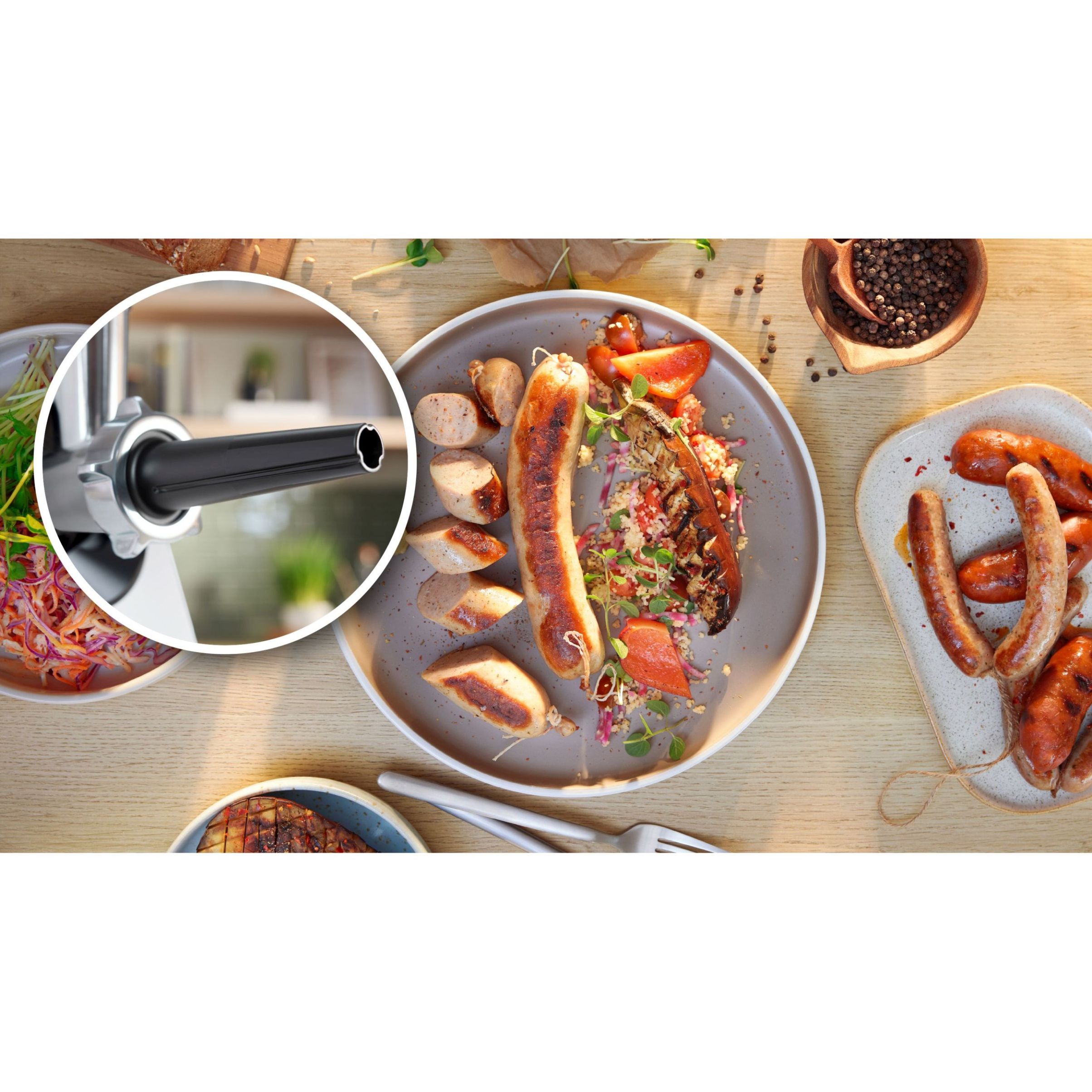 Mașină de tocat carne BOSCH Serie 4 MultiPower MFWS420W, Vârf 2000W (2 trepte și revers), Nominală 500W, 2.5kg/min, Cârnați, Piciorușe ventuze, Cuțit cu două tăișuri, Albă