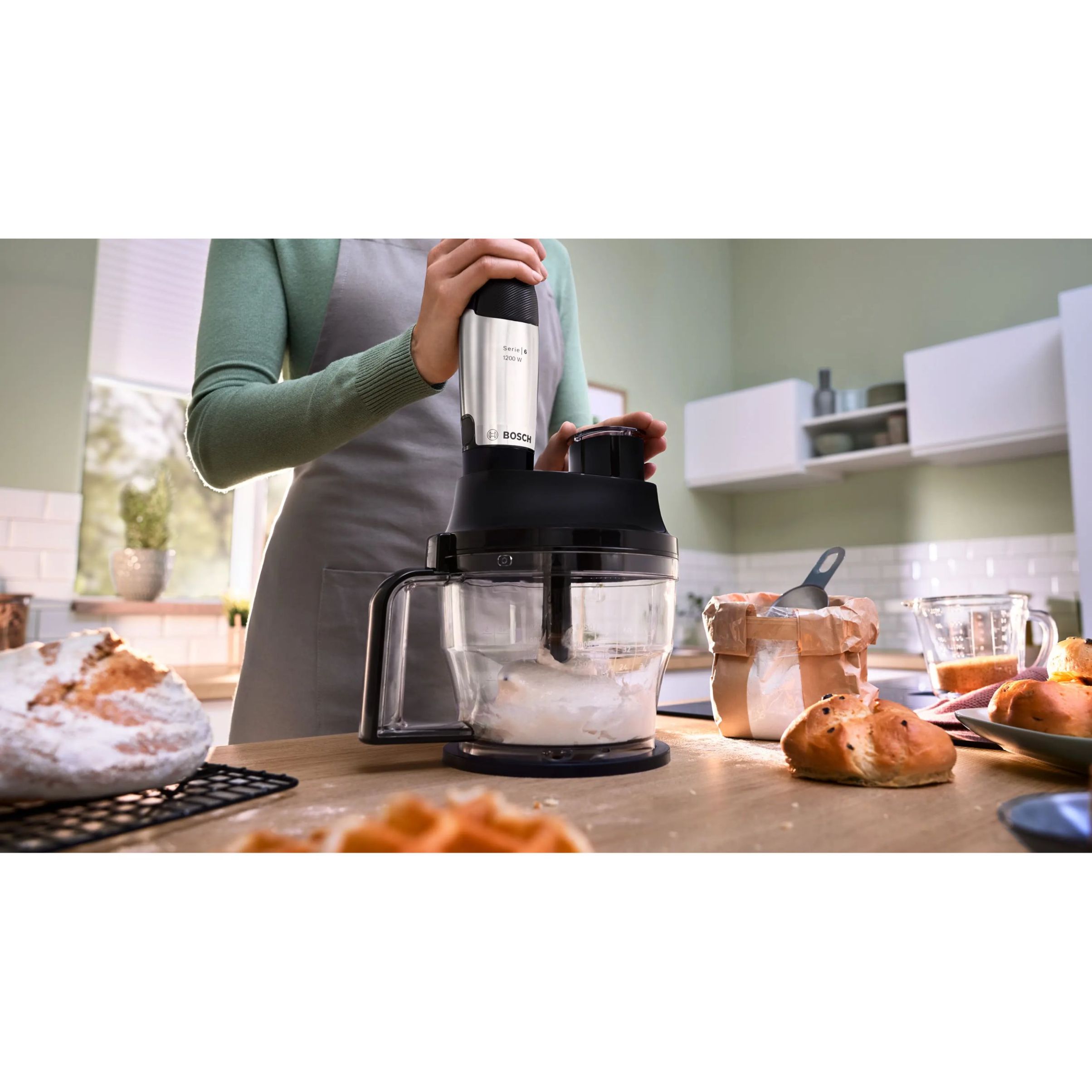 Blender de mână BOSCH Serie 6 ErgoMaster MSM6M8X1, 1200W, Control dinamic al vitezei, Ambreiaj ceramic durabil, Funcție impuls, Sistem EasyClick, Stainless Steel