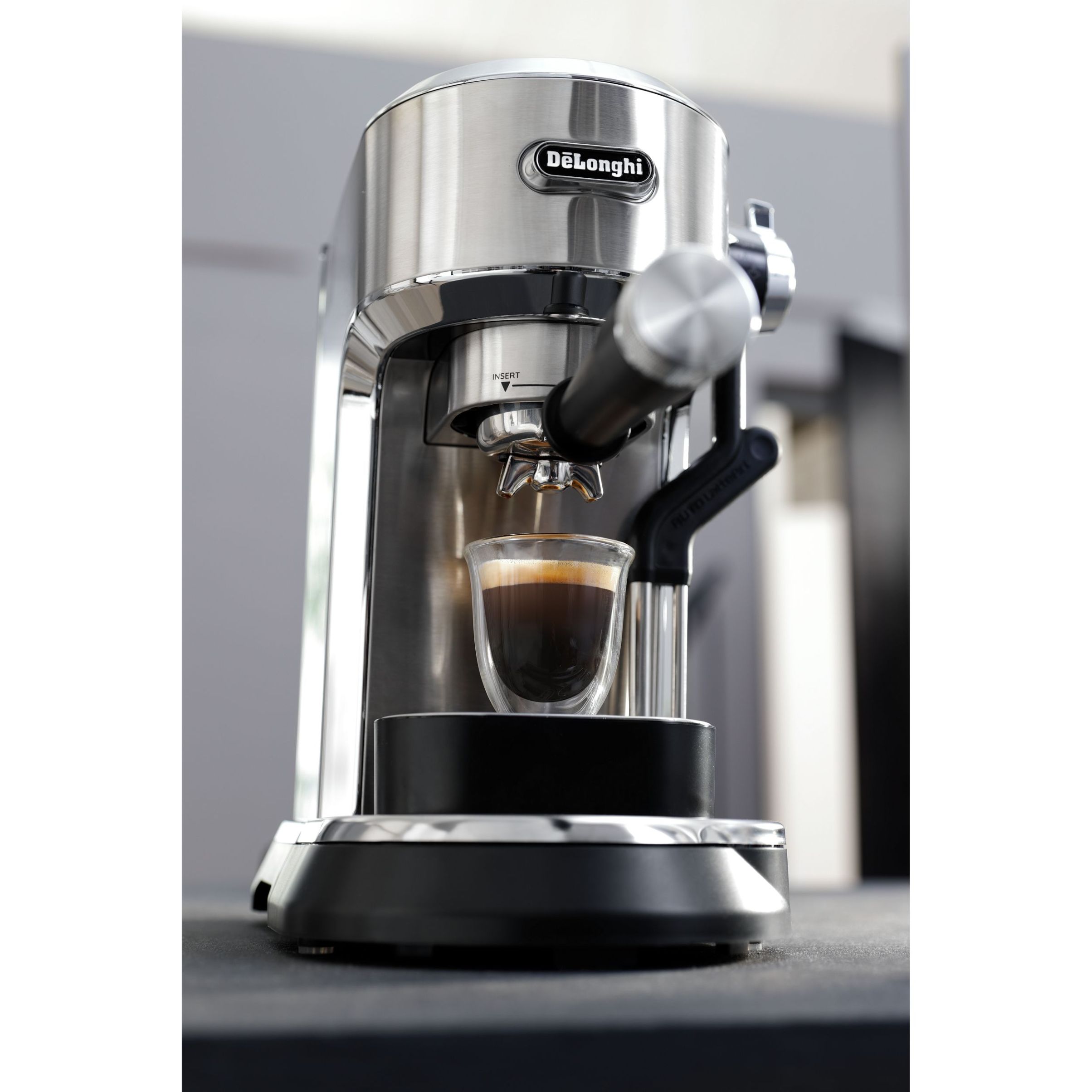Espressor manual cu pompă De’Longhi Dedica Maestro Plus EC950.M – 0132106249  Shiny Metal