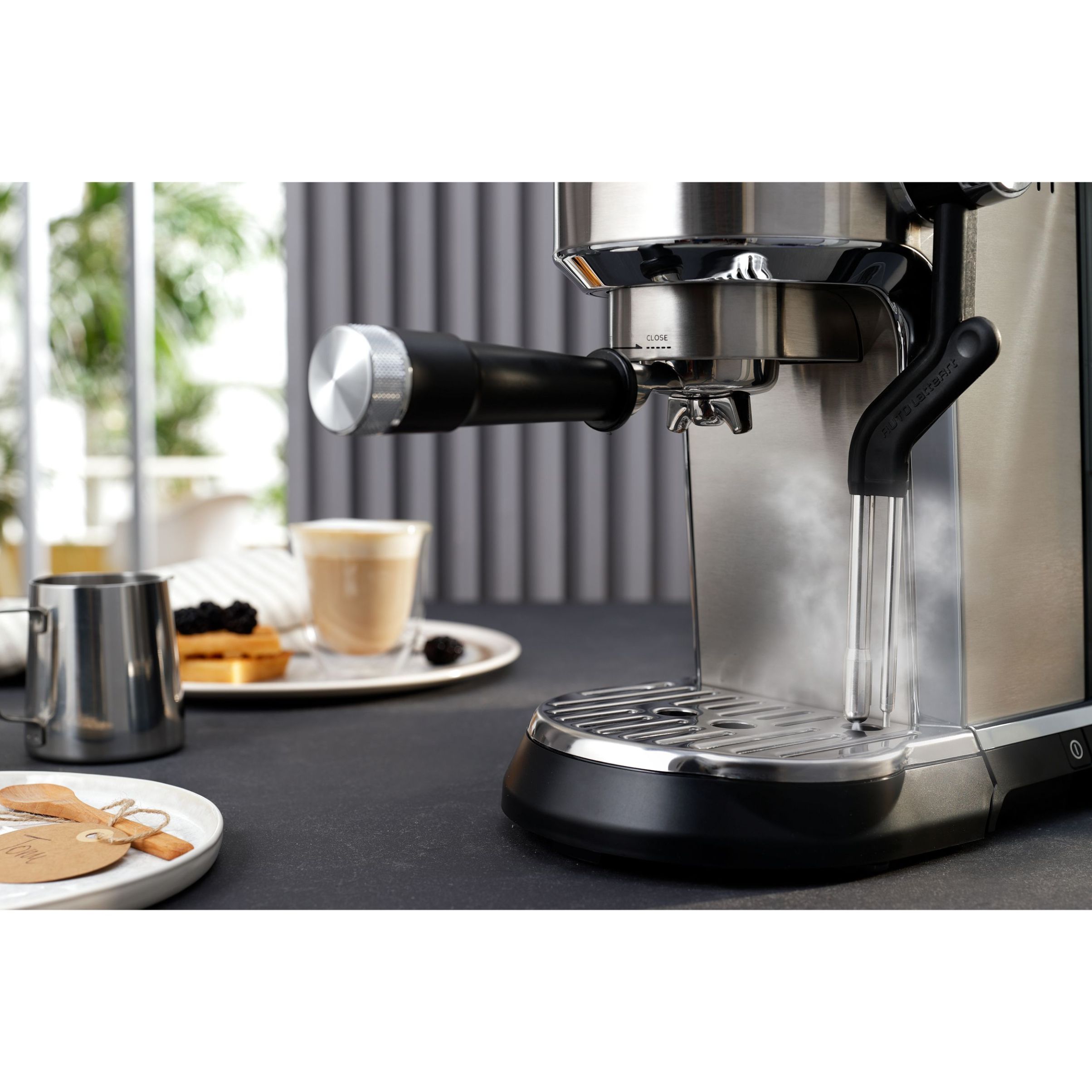 Espressor manual cu pompă De’Longhi Dedica Maestro Plus EC950.M – 0132106249  Shiny Metal