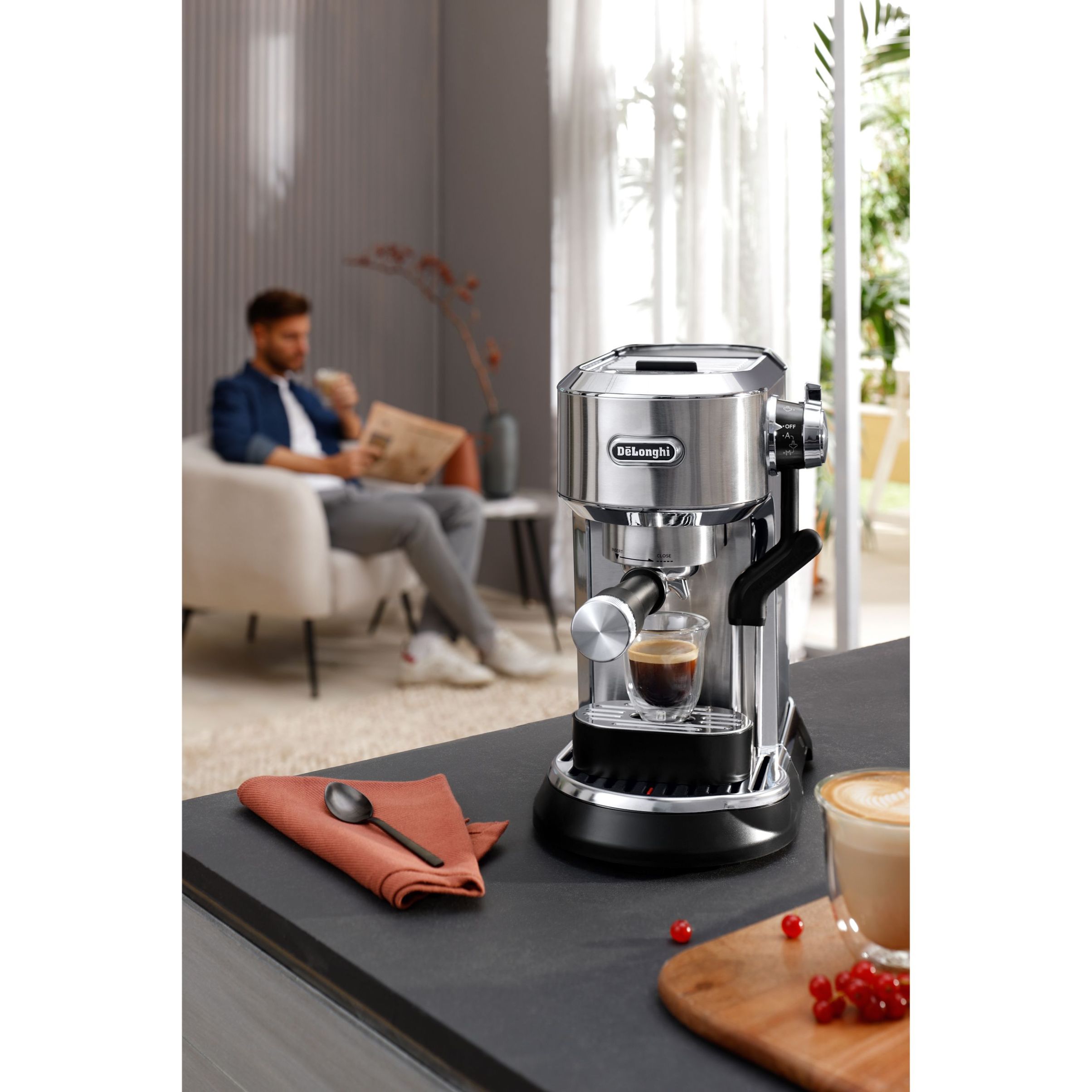 Espressor manual cu pompă De’Longhi Dedica Maestro Plus EC950.M – 0132106249  Shiny Metal
