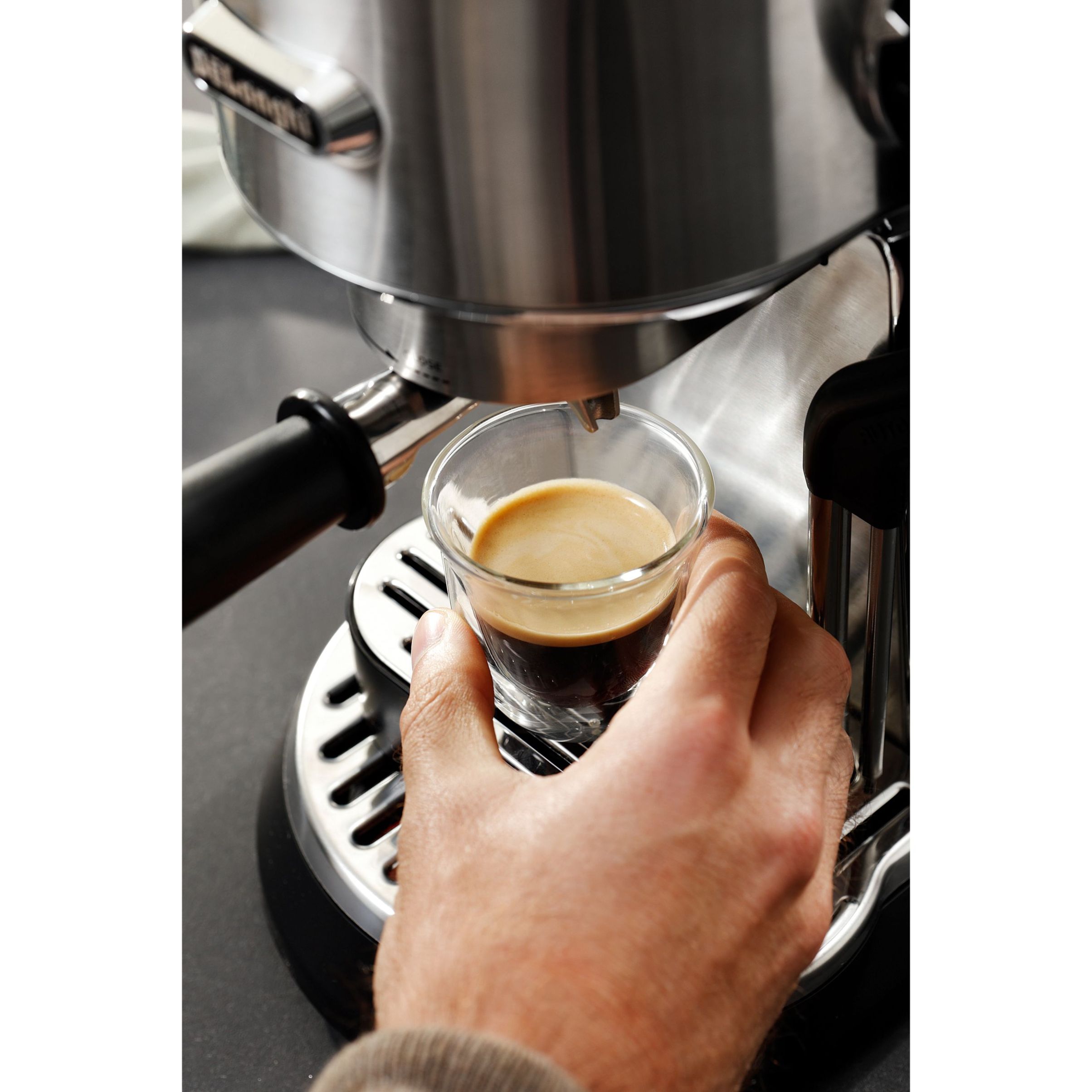 Espressor manual cu pompă De’Longhi Dedica Maestro Plus EC950.M – 0132106249  Shiny Metal
