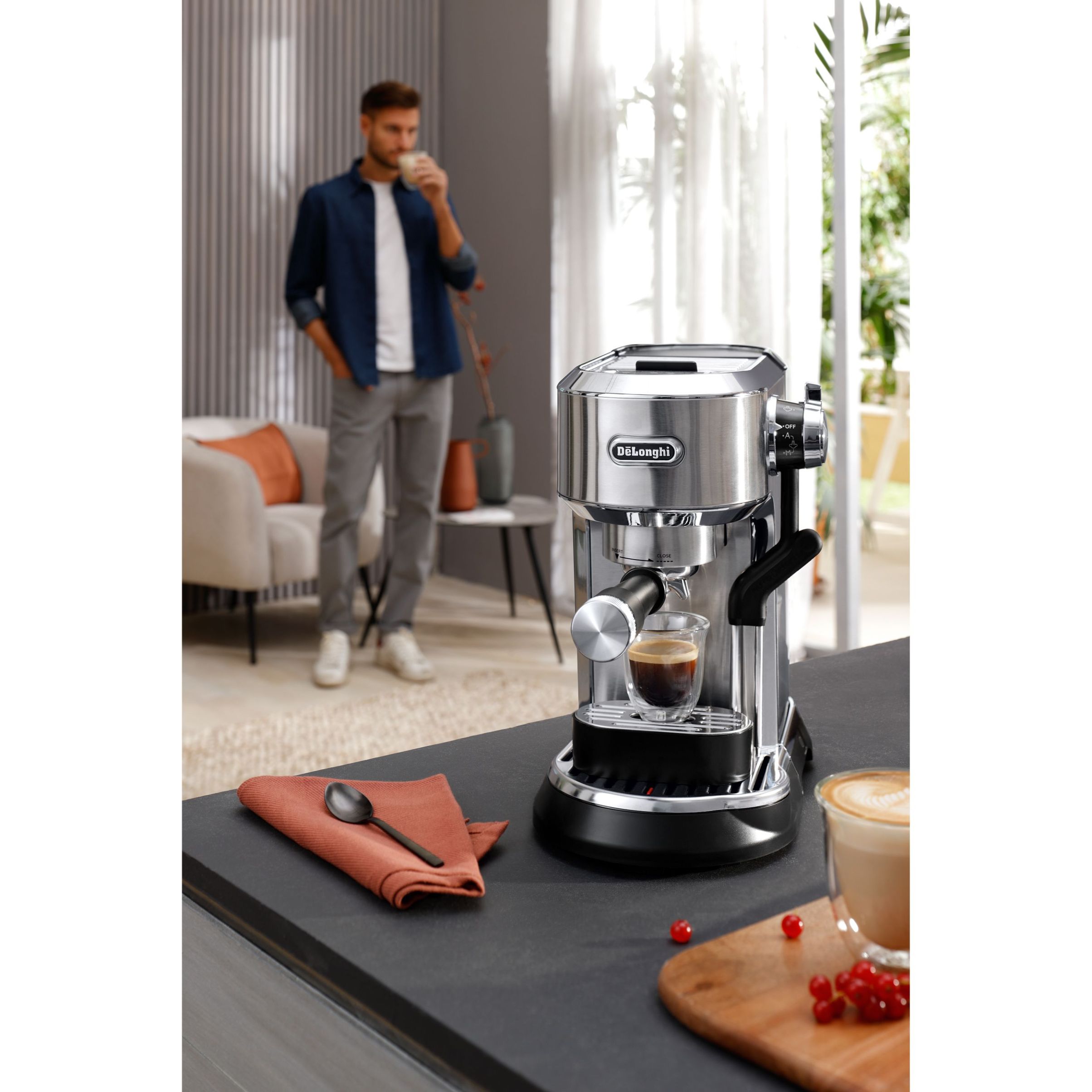Espressor manual cu pompă De’Longhi Dedica Maestro Plus EC950.M – 0132106249  Shiny Metal