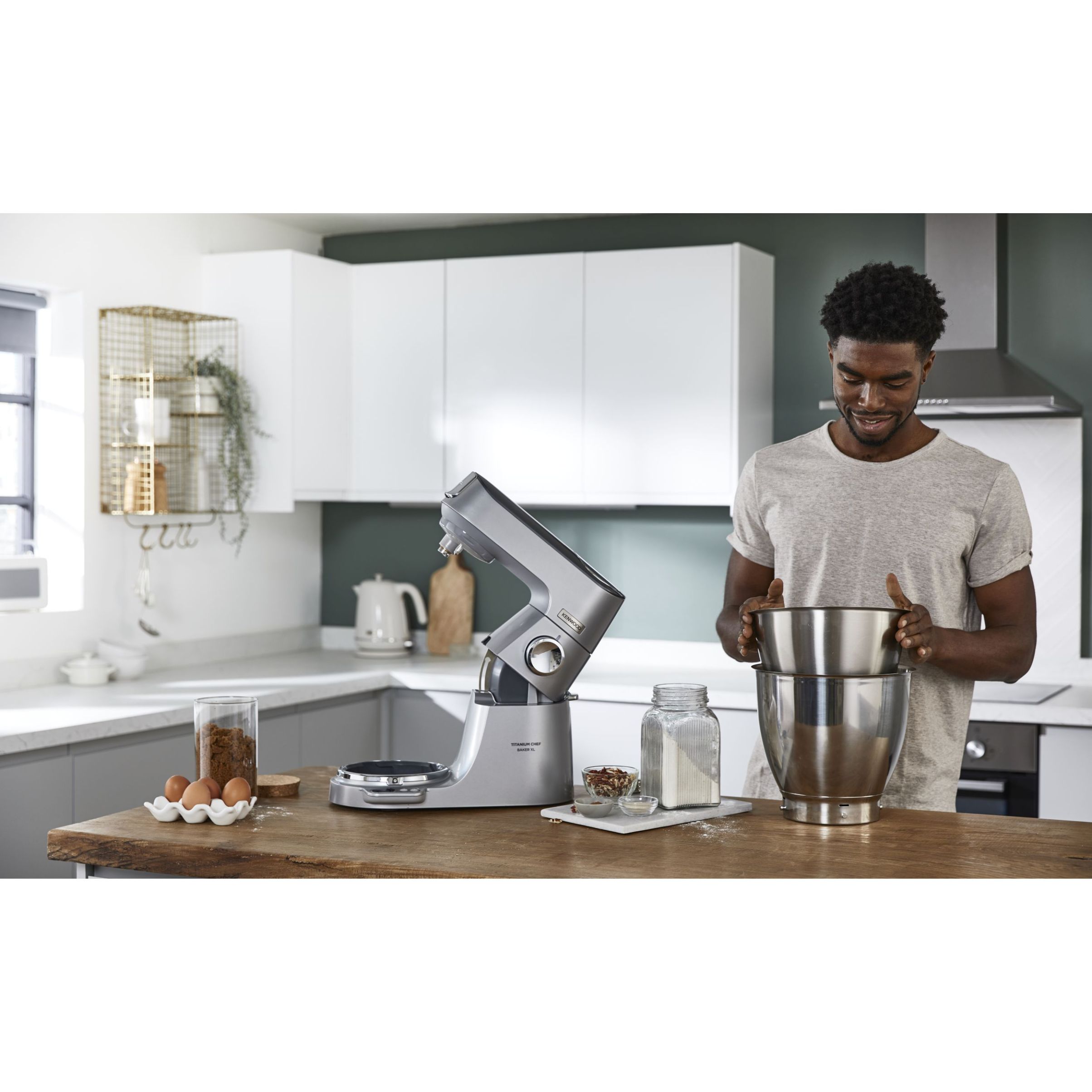Robot de bucătărie planetar KENWOOD Titanium Chef Baker XL KVL85.124SI – 0W20011385, 1200W, 2 vase (7l/5l), Cântar integrat, Blender, Silver
