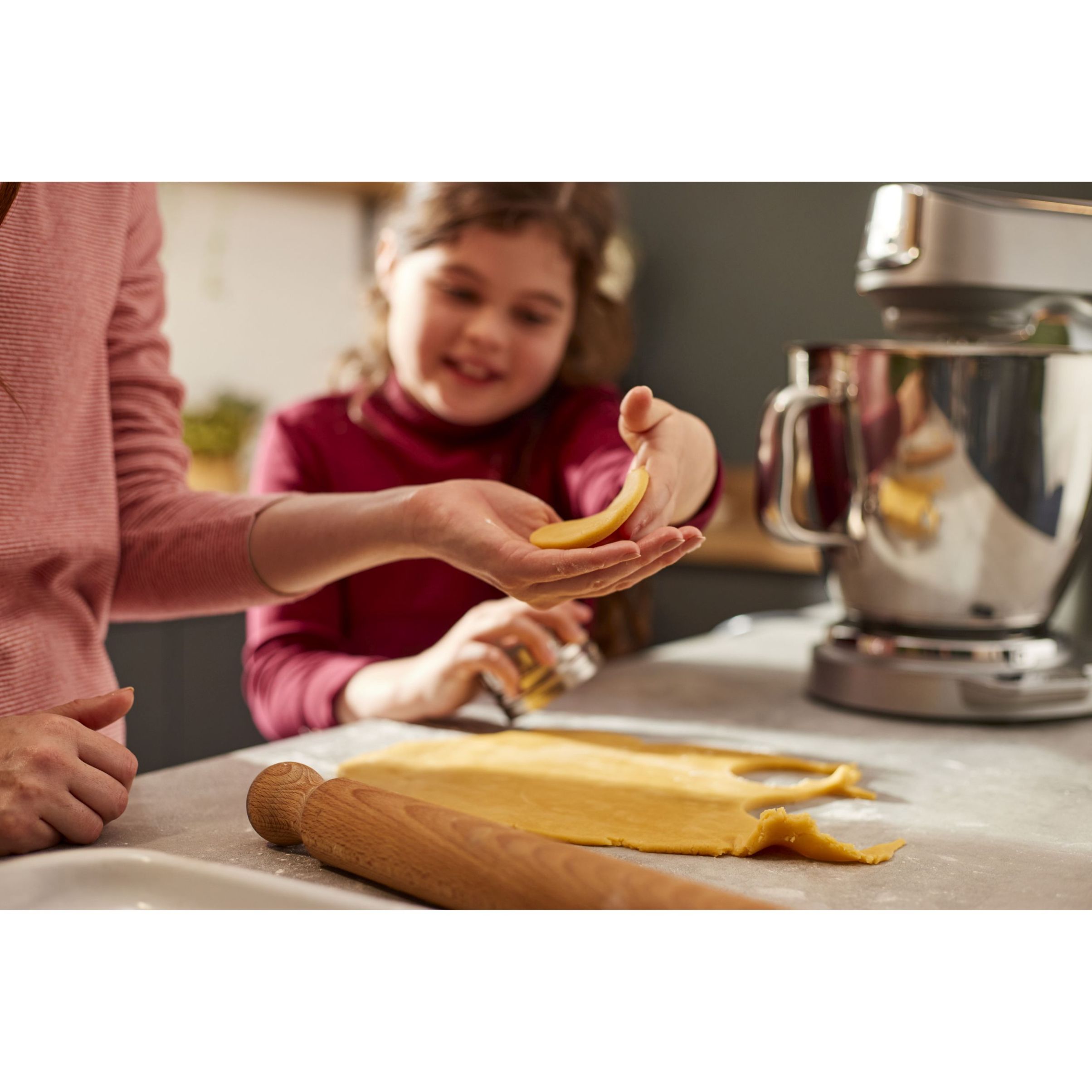 Robot de bucătărie planetar KENWOOD Titanium Chef Baker XL KVL85.124SI – 0W20011385, 1200W, 2 vase (7l/5l), Cântar integrat, Blender, Silver