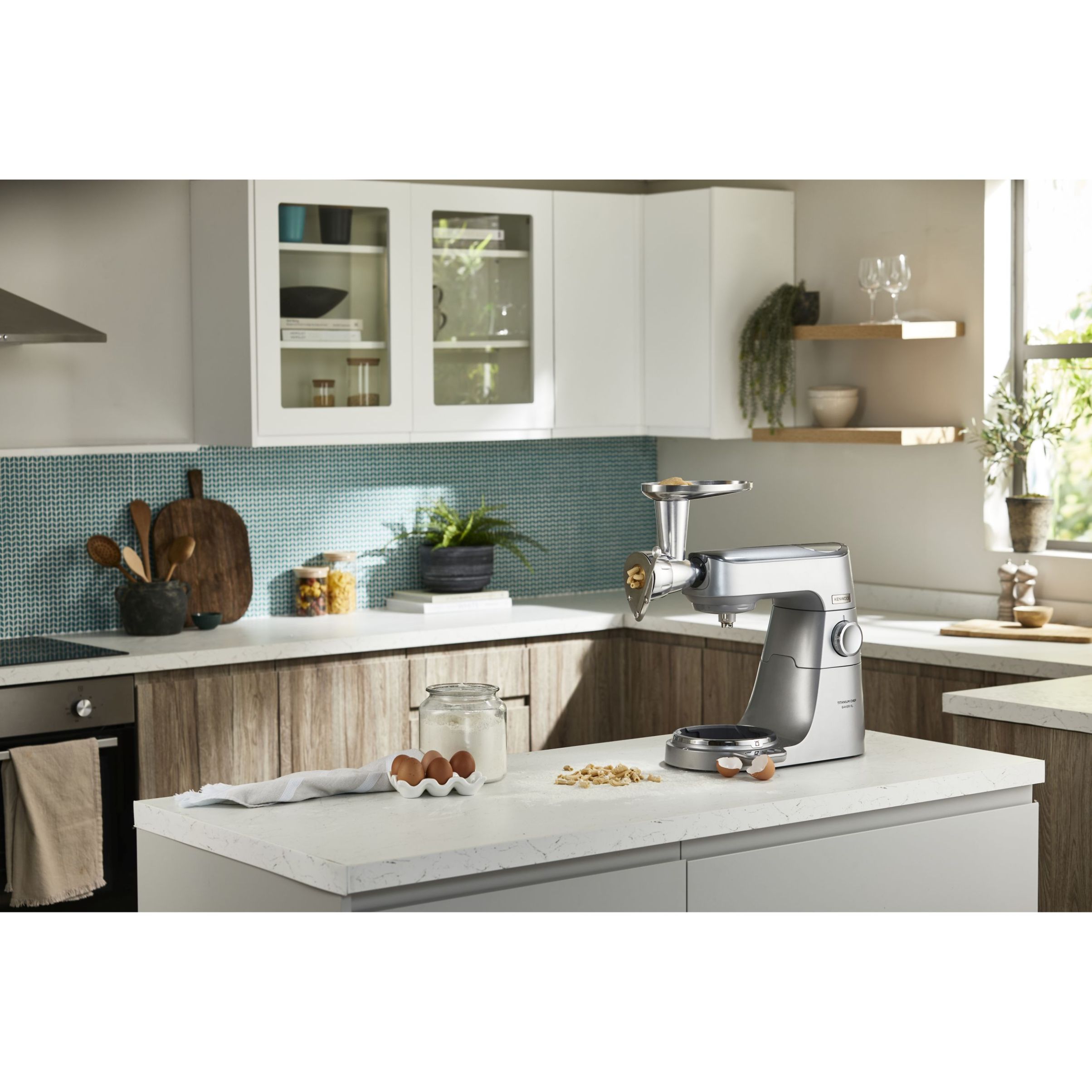 Robot de bucătărie planetar KENWOOD Titanium Chef Baker XL KVL85.124SI – 0W20011385, 1200W, 2 vase (7l/5l), Cântar integrat, Blender, Silver