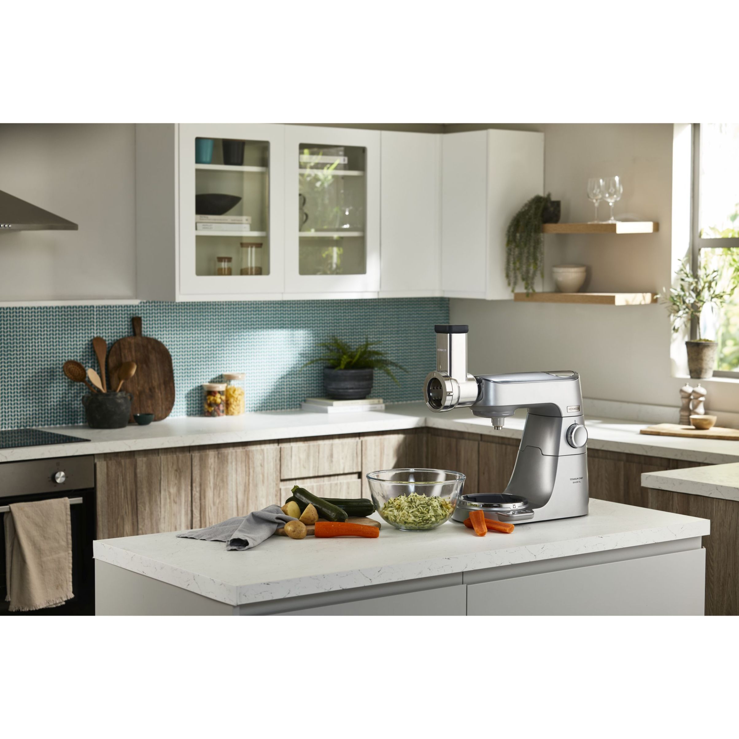 Robot de bucătărie planetar KENWOOD Titanium Chef Baker XL KVL85.124SI – 0W20011385, 1200W, 2 vase (7l/5l), Cântar integrat, Blender, Silver