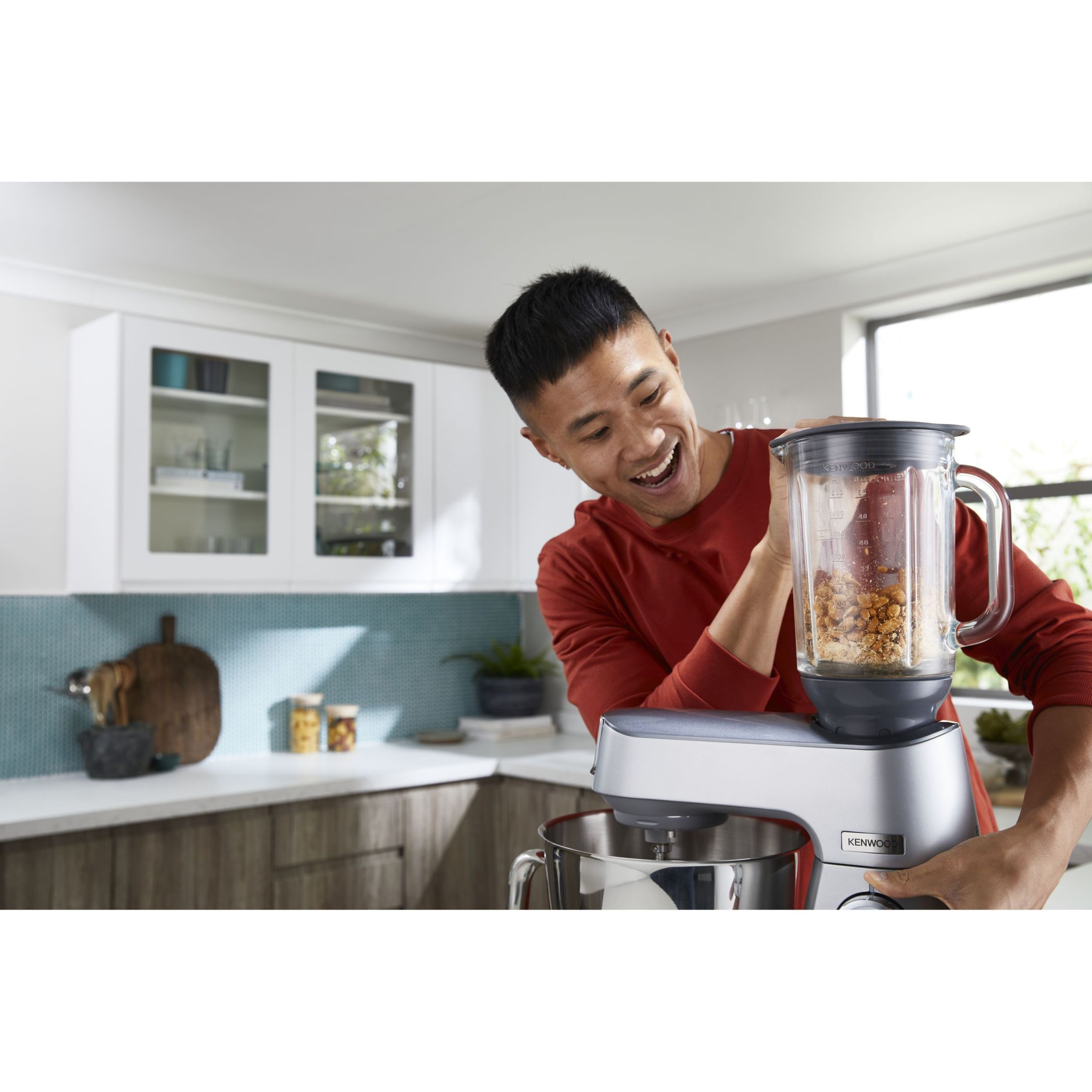 Robot de bucătărie planetar KENWOOD Titanium Chef Baker XL KVL85.124SI – 0W20011385, 1200W, 2 vase (7l/5l), Cântar integrat, Blender, Silver