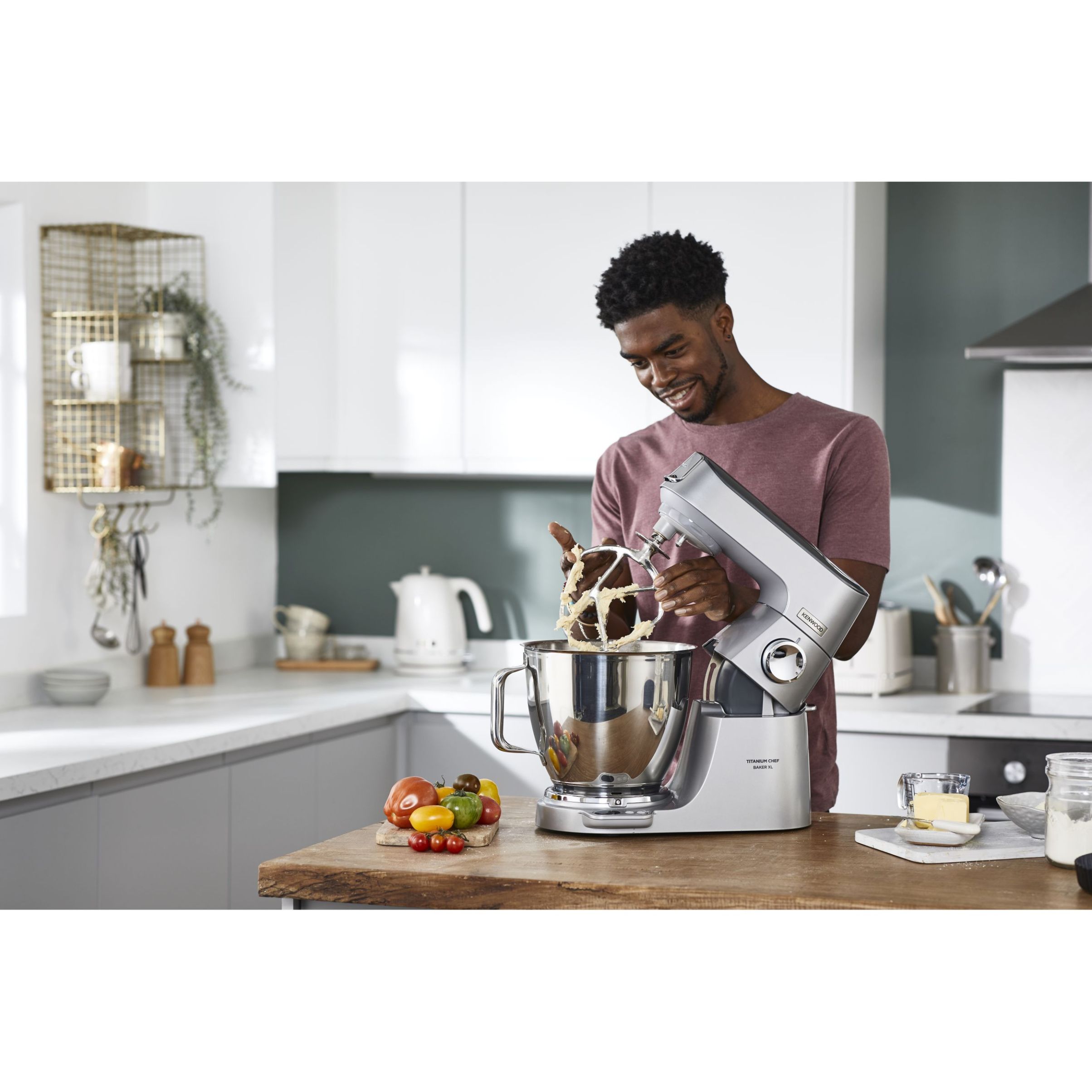 Robot de bucătărie planetar KENWOOD Titanium Chef Baker XL KVL85.124SI – 0W20011385, 1200W, 2 vase (7l/5l), Cântar integrat, Blender, Silver