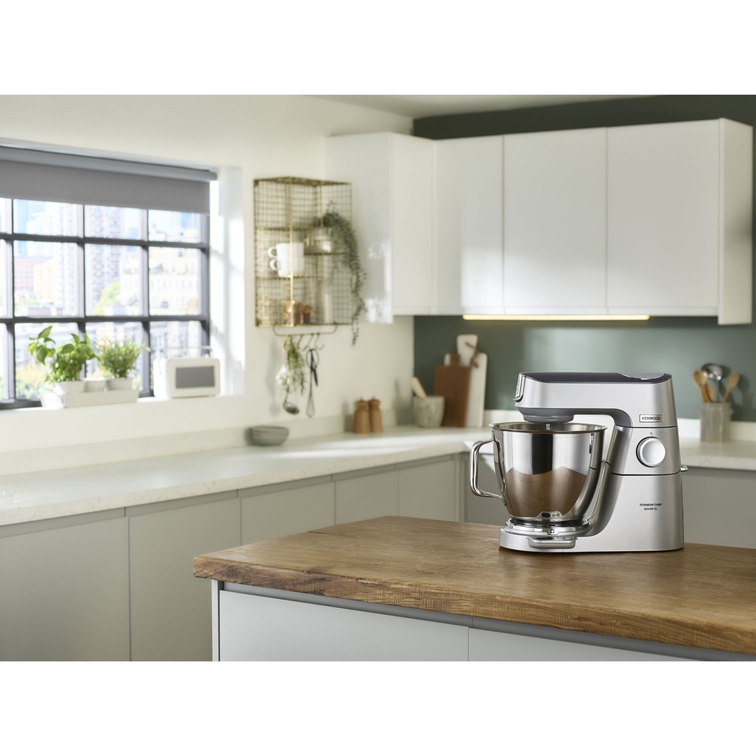 Robot de bucătărie planetar KENWOOD Titanium Chef Baker XL KVL85.004SI – 0W20011377, 1200W, 2 vase (7l/5l), Cântar integrat, G11.50kg, Silver