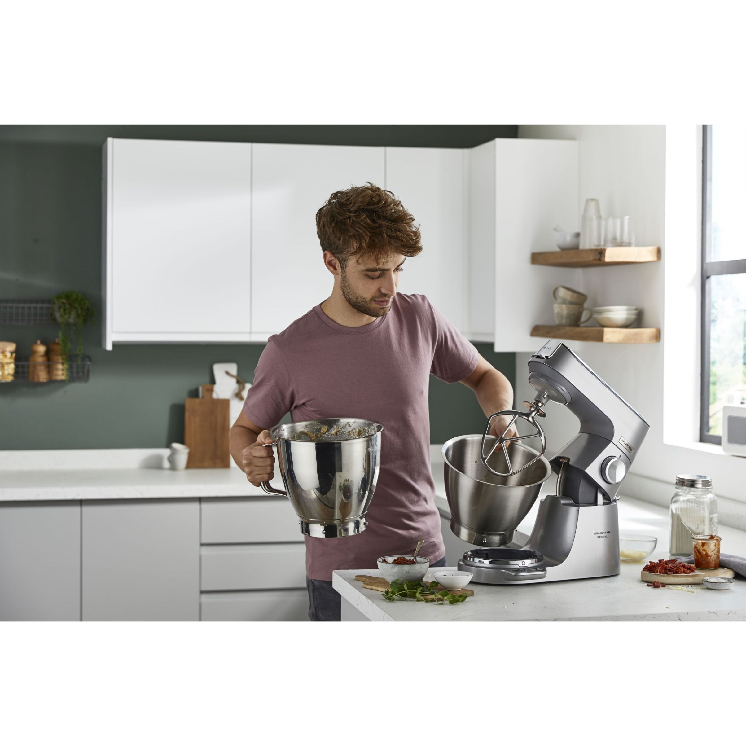 Robot de bucătărie planetar KENWOOD Titanium Chef Baker XL KVL85.004SI – 0W20011377, 1200W, 2 vase (7l/5l), Cântar integrat, G11.50kg, Silver