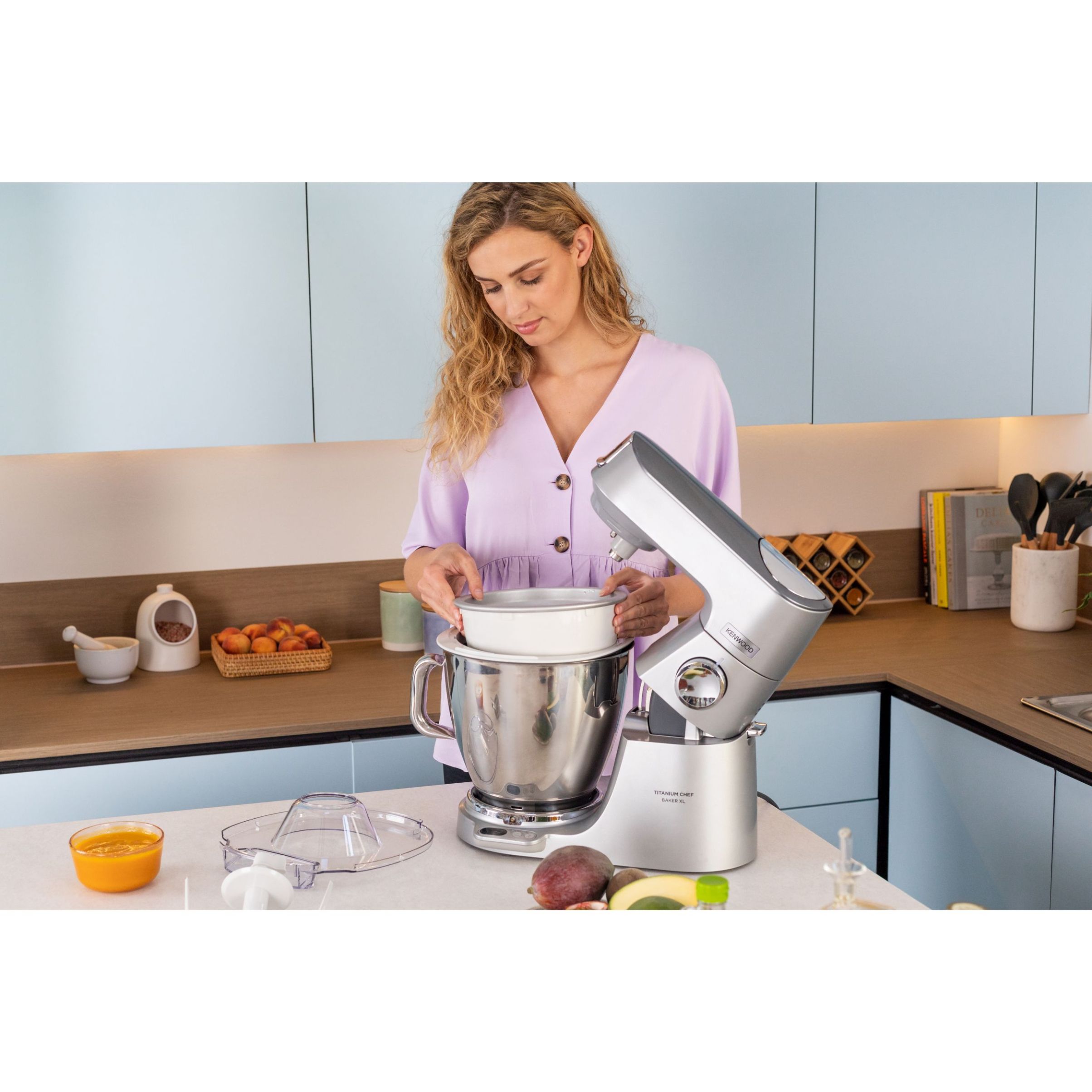 Robot de bucătărie planetar KENWOOD Titanium Chef Baker XL KVL85.004SI – 0W20011377, 1200W, 2 vase (7l/5l), Cântar integrat, G11.50kg, Silver