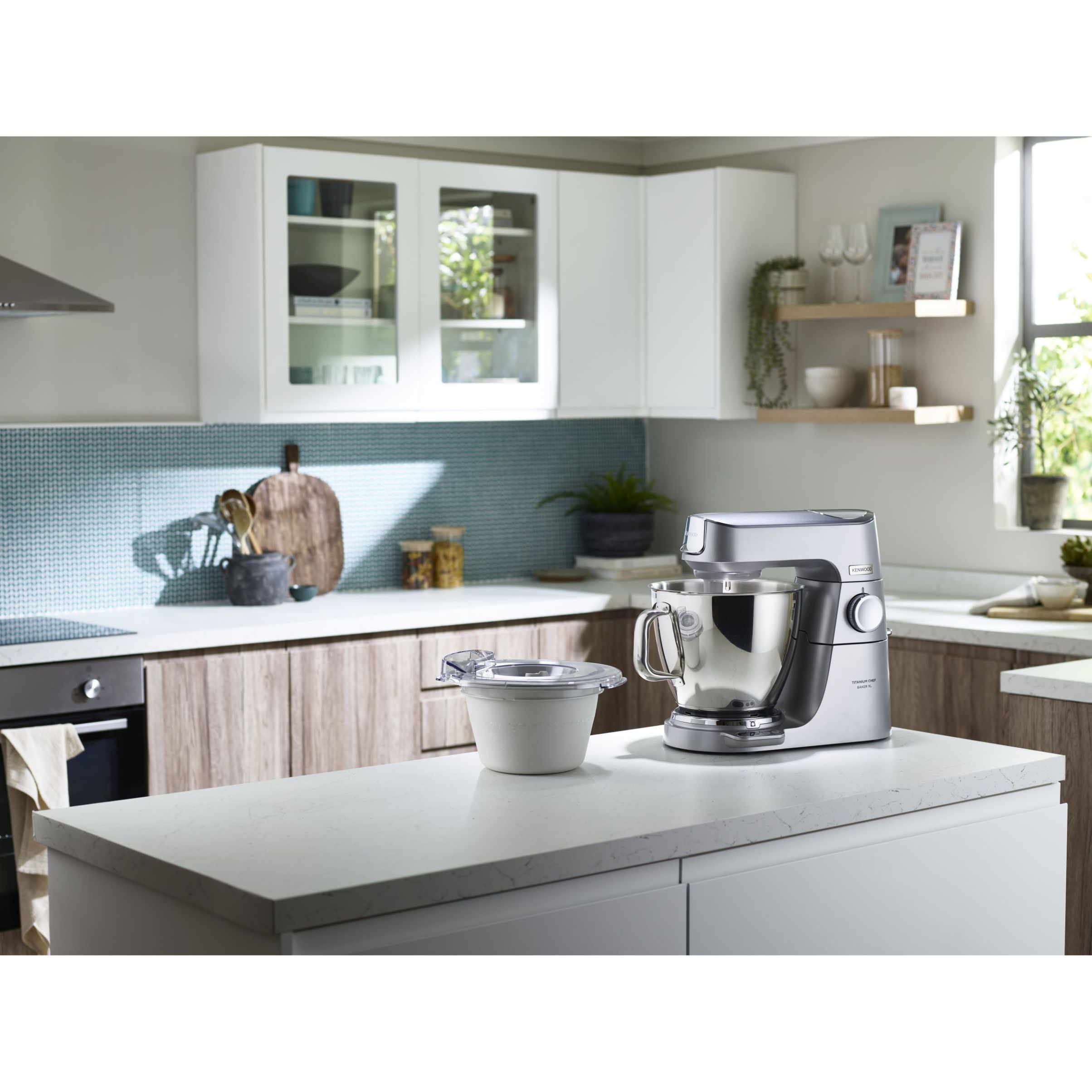 Robot de bucătărie planetar KENWOOD Titanium Chef Baker XL KVL85.004SI – 0W20011377, 1200W, 2 vase (7l/5l), Cântar integrat, G11.50kg, Silver