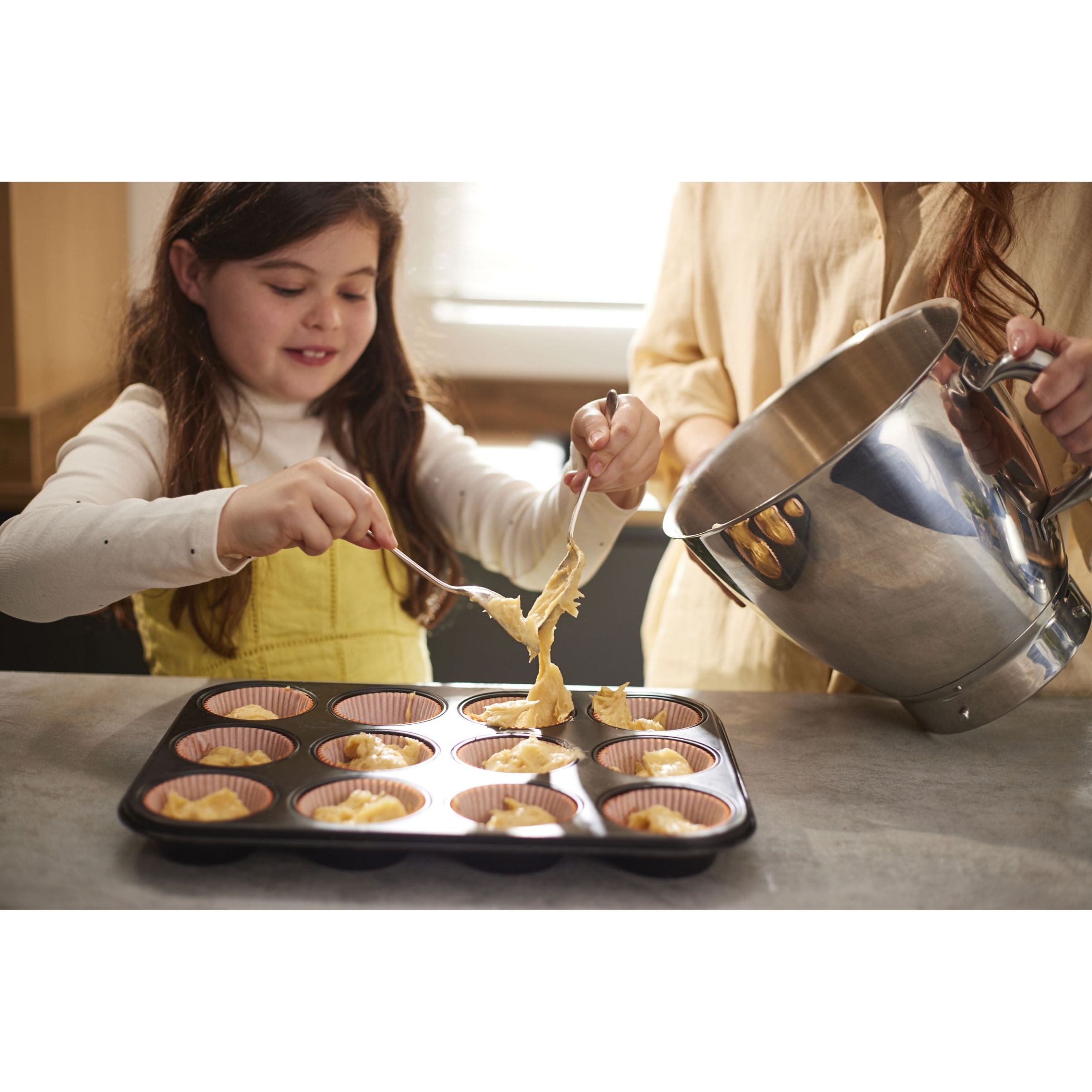 Robot de bucătărie planetar KENWOOD Titanium Chef Baker XL KVL85.004SI – 0W20011377, 1200W, 2 vase (7l/5l), Cântar integrat, G11.50kg, Silver