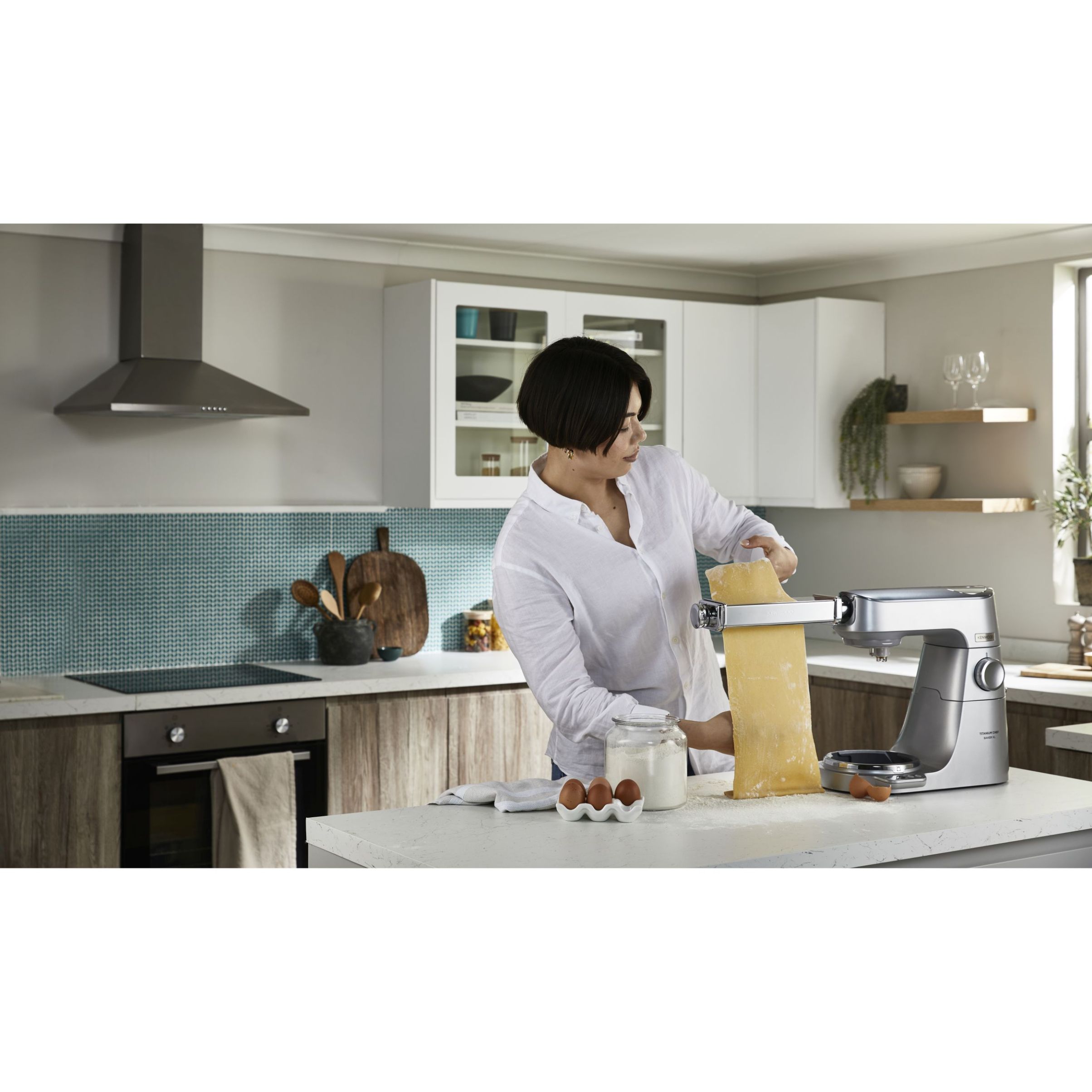 Robot de bucătărie planetar KENWOOD Titanium Chef Baker XL KVL85.004SI – 0W20011377, 1200W, 2 vase (7l/5l), Cântar integrat, G11.50kg, Silver