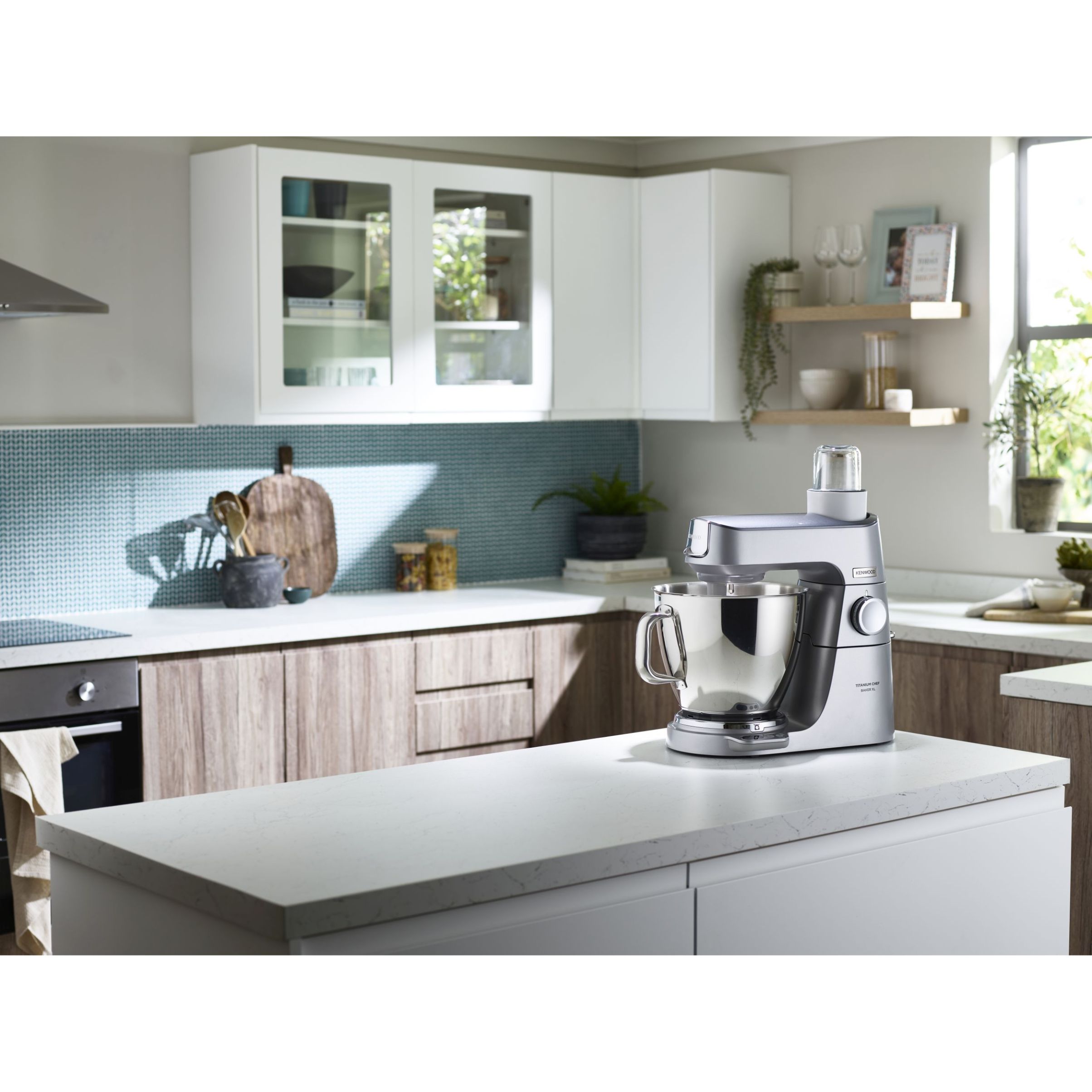 Robot de bucătărie planetar KENWOOD Titanium Chef Baker XL KVL85.004SI – 0W20011377, 1200W, 2 vase (7l/5l), Cântar integrat, G11.50kg, Silver