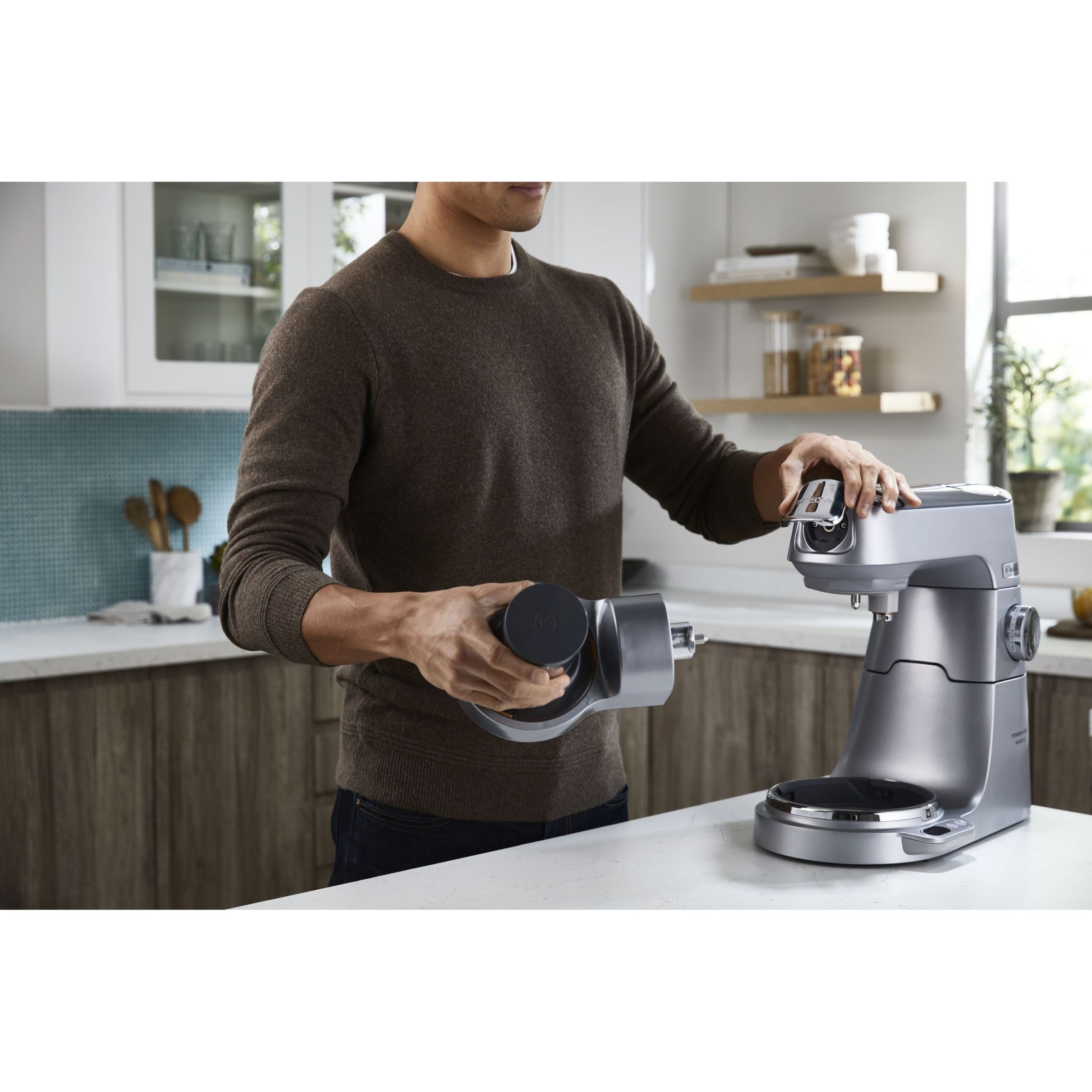 Robot de bucătărie planetar KENWOOD Titanium Chef Baker XL KVL85.004SI – 0W20011377, 1200W, 2 vase (7l/5l), Cântar integrat, G11.50kg, Silver