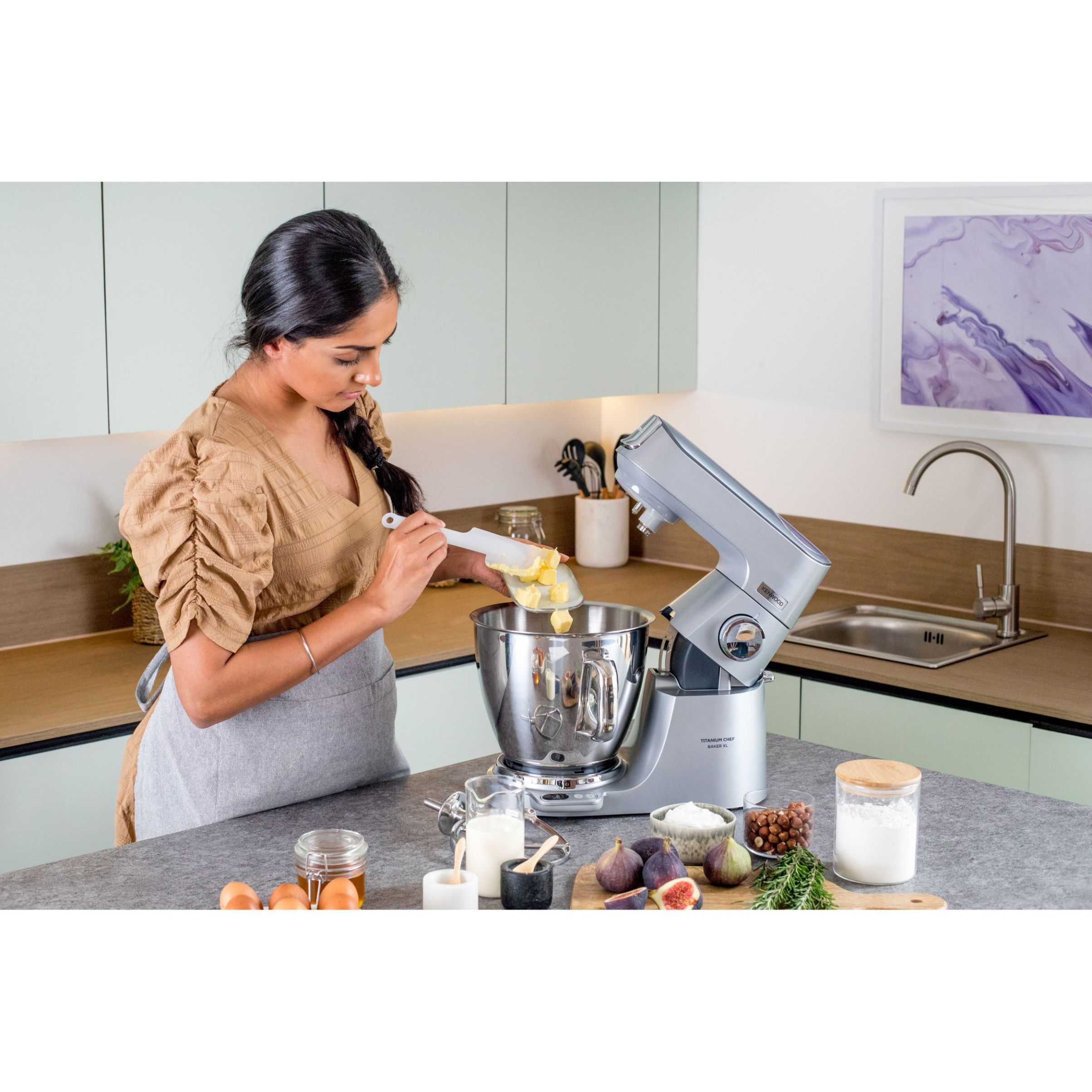 Robot de bucătărie planetar KENWOOD Titanium Chef Baker XL KVL85.704SI – 0W20011480, 1200W, 2 vase (7l/5l), Cântar, Blender, Mașină de tocat, Procesor alimente, Storcător citrice, Tocător, G20.03kg