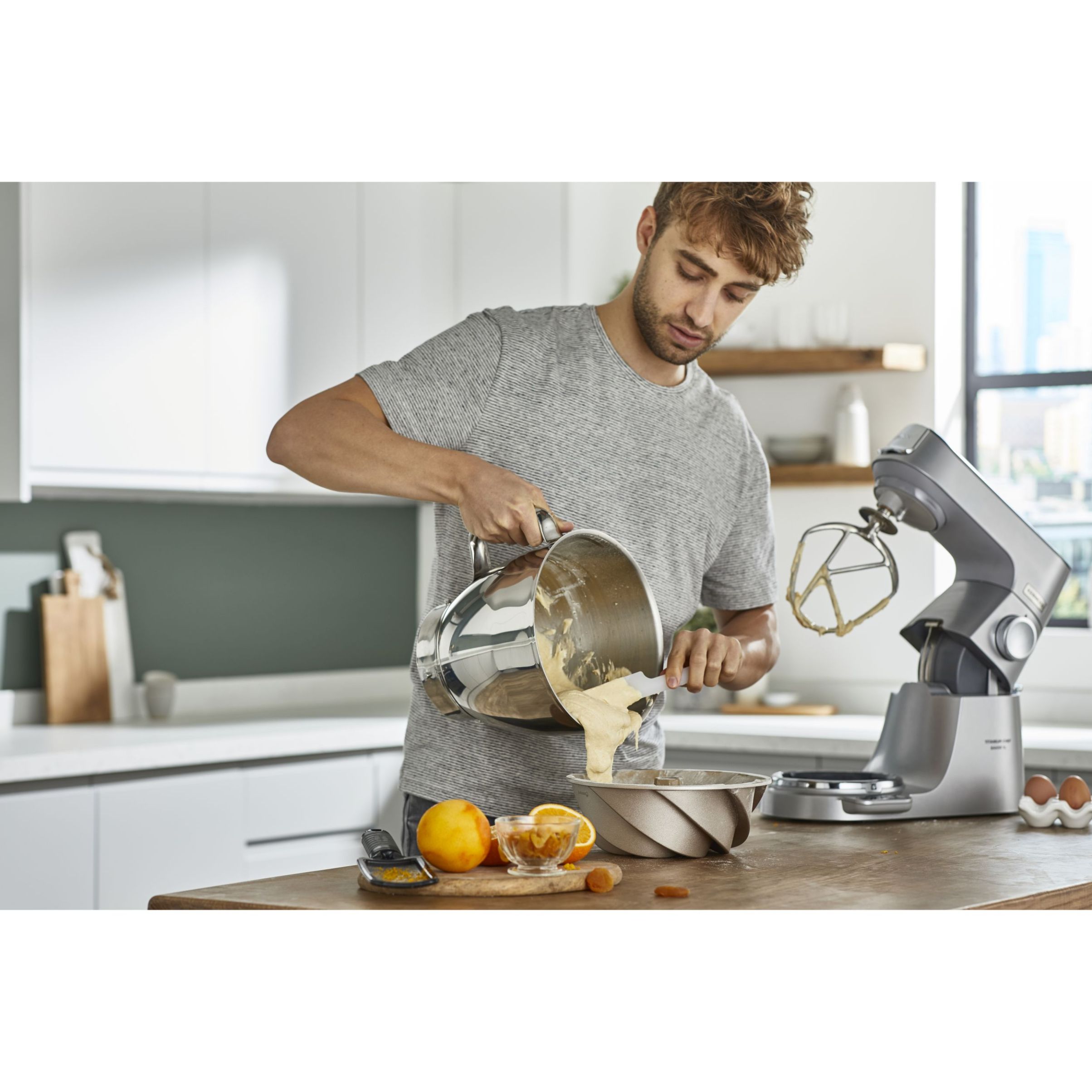 Robot de bucătărie planetar KENWOOD Titanium Chef Baker XL KVL85.704SI – 0W20011480, 1200W, 2 vase (7l/5l), Cântar, Blender, Mașină de tocat, Procesor alimente, Storcător citrice, Tocător, G20.03kg