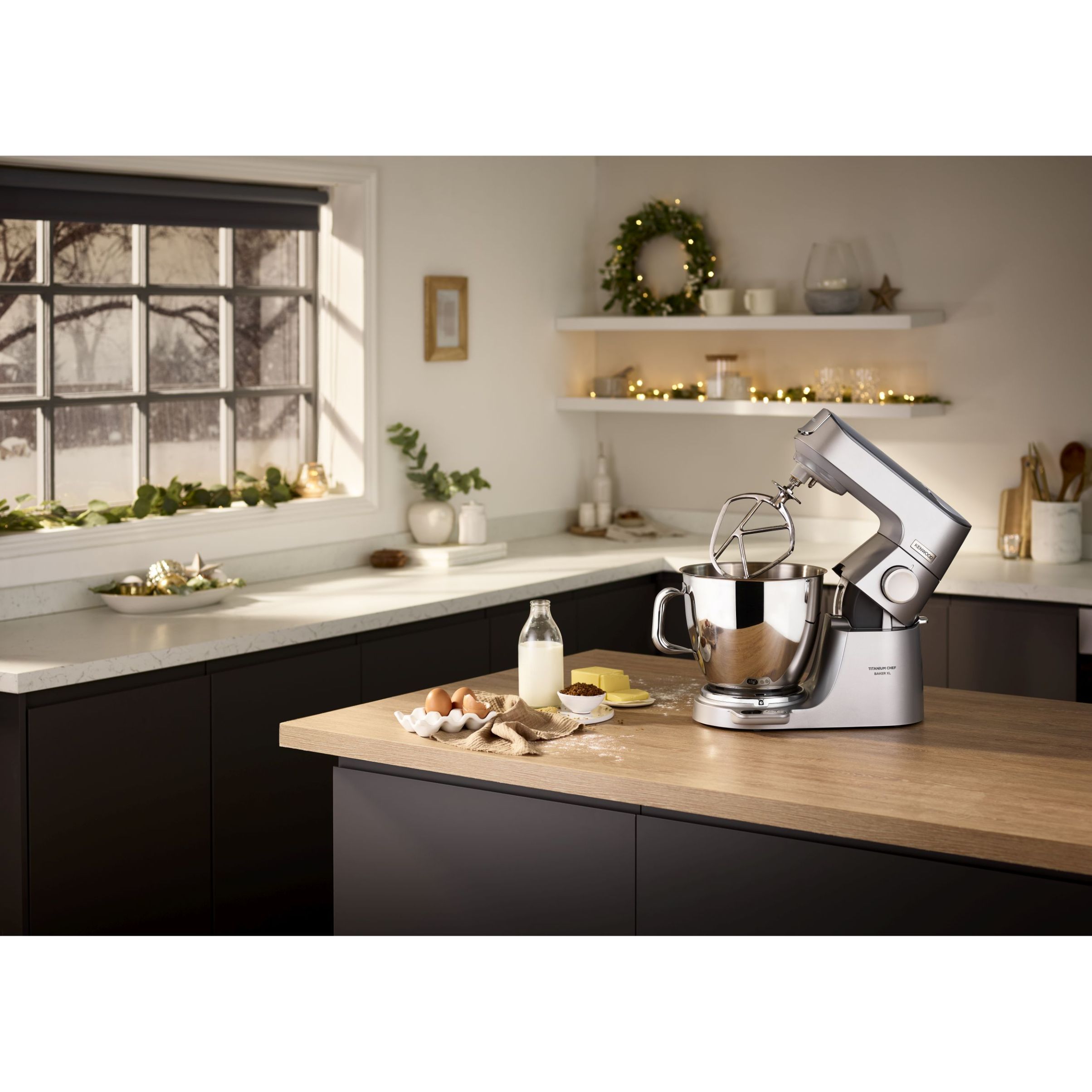 Robot de bucătărie planetar KENWOOD Titanium Chef Baker XL KVL85.704SI – 0W20011480, 1200W, 2 vase (7l/5l), Cântar, Blender, Mașină de tocat, Procesor alimente, Storcător citrice, Tocător, G20.03kg