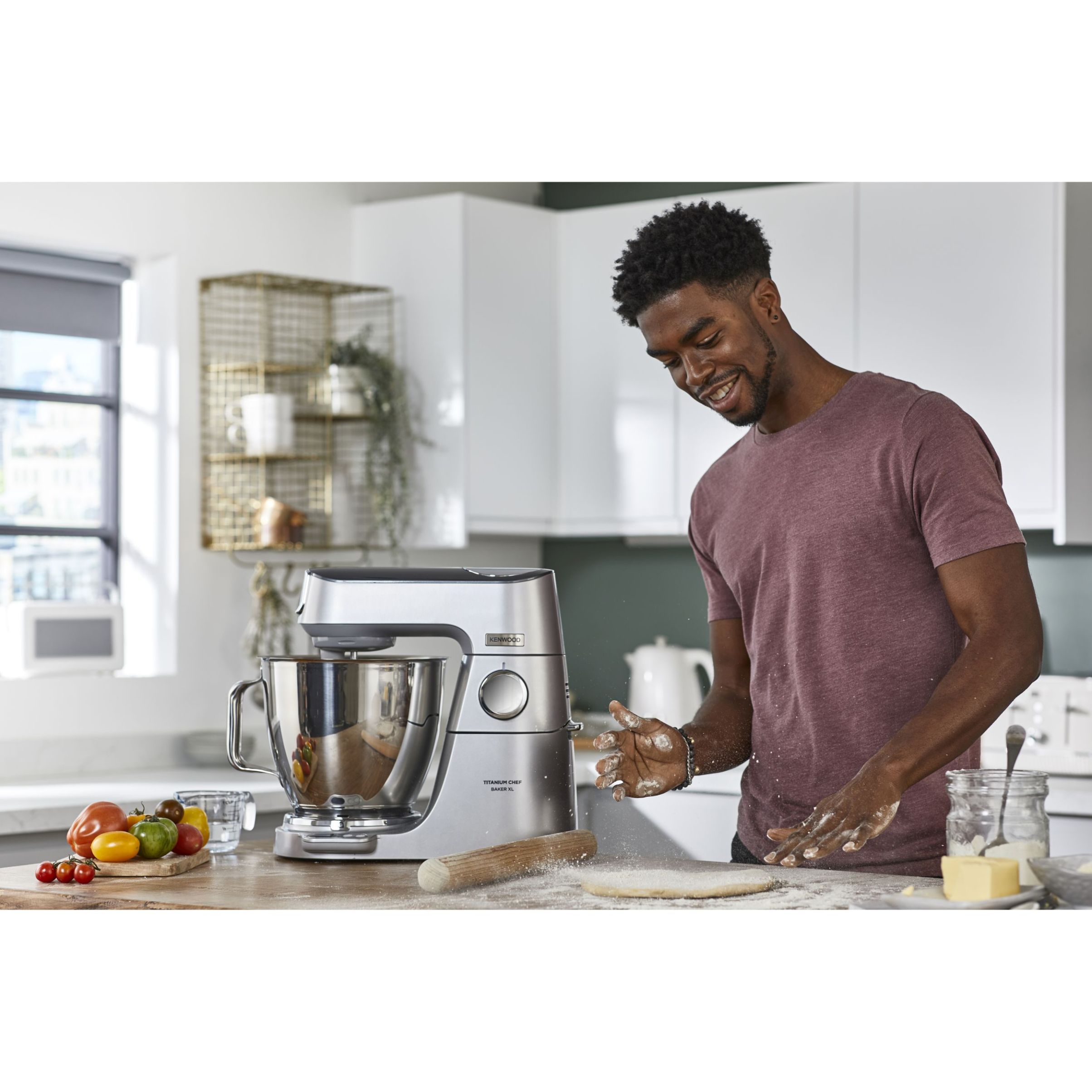 Robot de bucătărie planetar KENWOOD Titanium Chef Baker XL KVL85.704SI – 0W20011480, 1200W, 2 vase (7l/5l), Cântar, Blender, Mașină de tocat, Procesor alimente, Storcător citrice, Tocător, G20.03kg