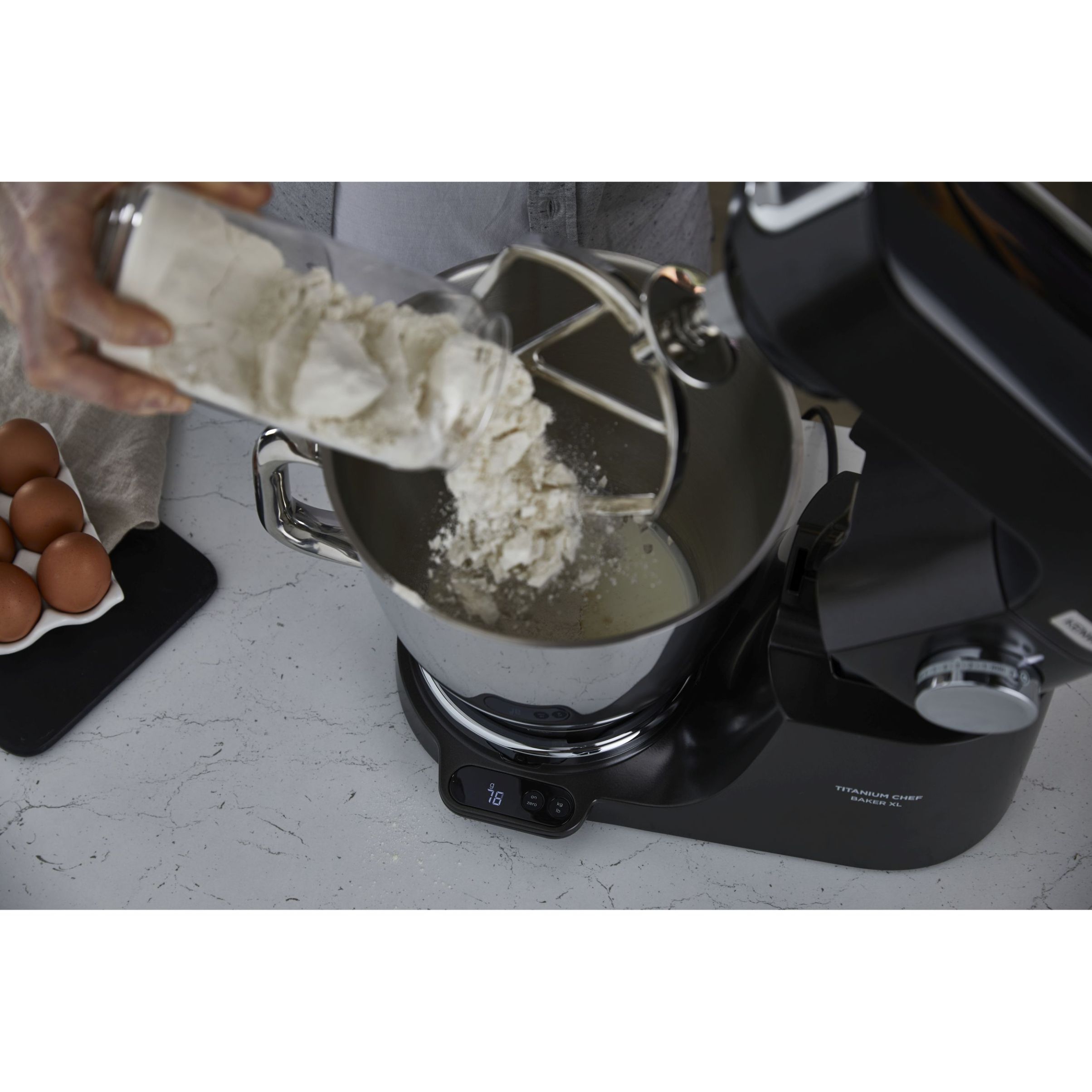Robot de bucătărie planetar KENWOOD Titanium Chef Baker XL Black Autograph Collection KVL85.004BK – 0W20011466, 1200W, 2 vase (7l/5l), Cântar integrat, G11.50kg, Black