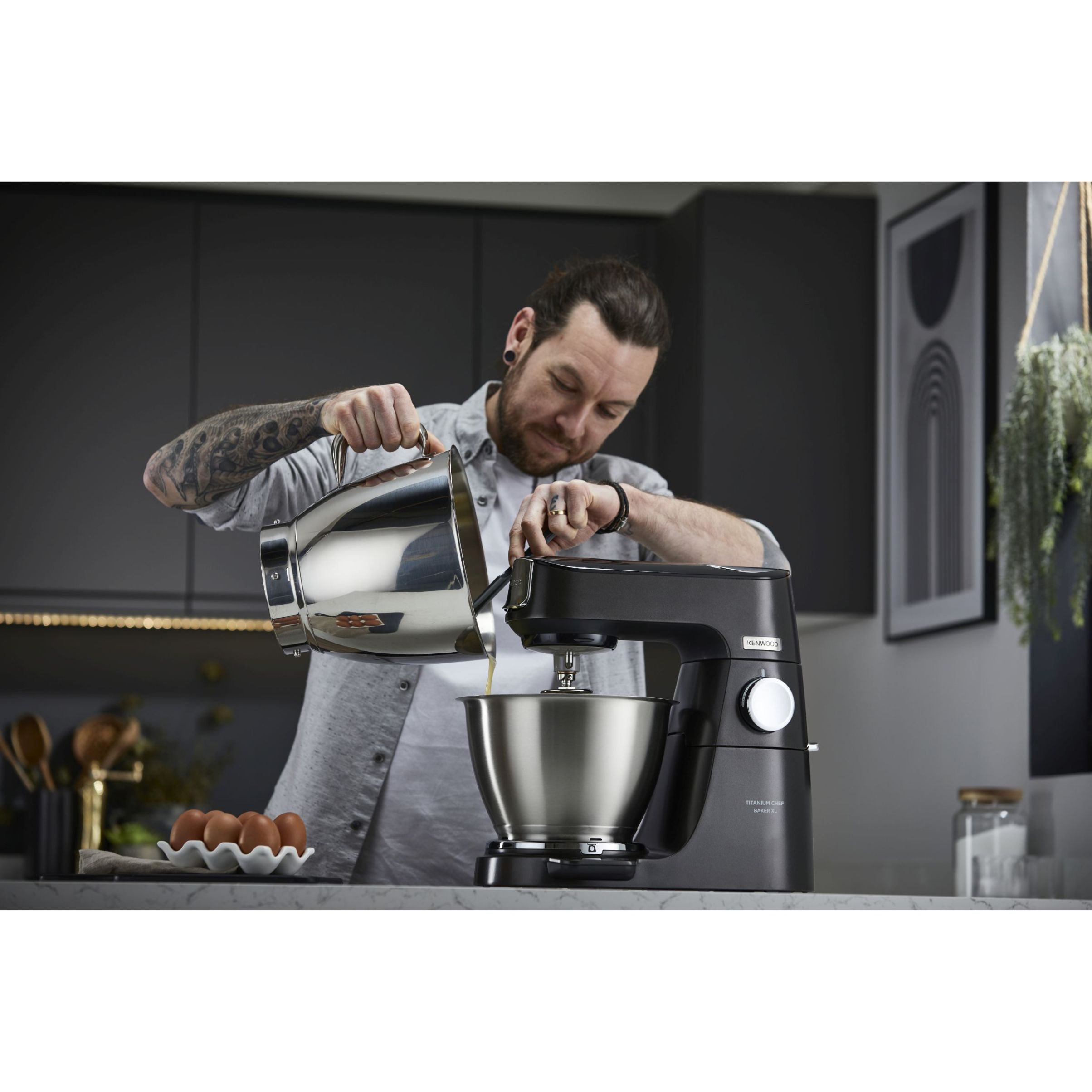 Robot de bucătărie planetar KENWOOD Titanium Chef Baker XL Black Autograph Collection KVL85.004BK – 0W20011466, 1200W, 2 vase (7l/5l), Cântar integrat, G11.50kg, Black