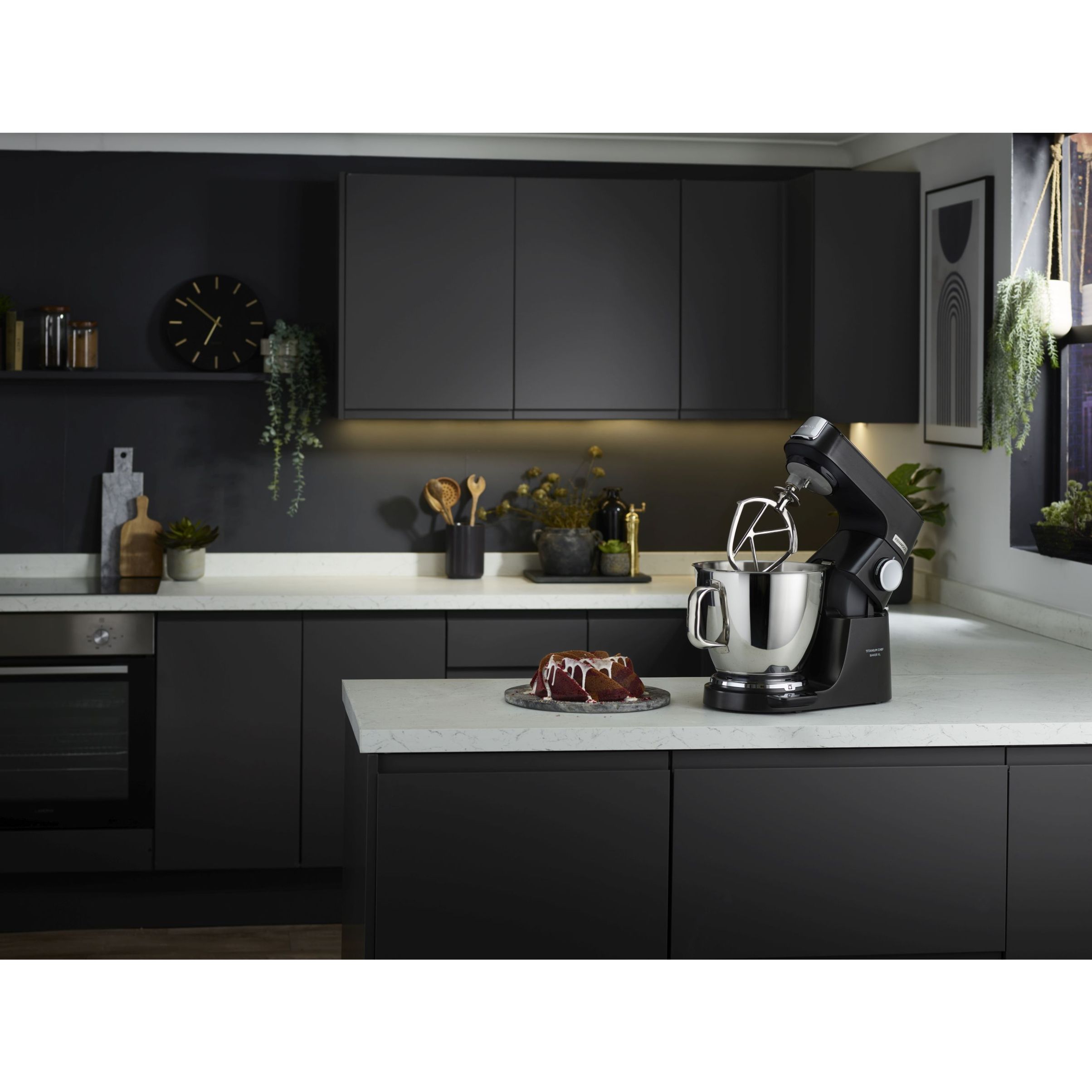 Robot de bucătărie planetar KENWOOD Titanium Chef Baker XL Black Autograph Collection KVL85.004BK – 0W20011466, 1200W, 2 vase (7l/5l), Cântar integrat, G11.50kg, Black
