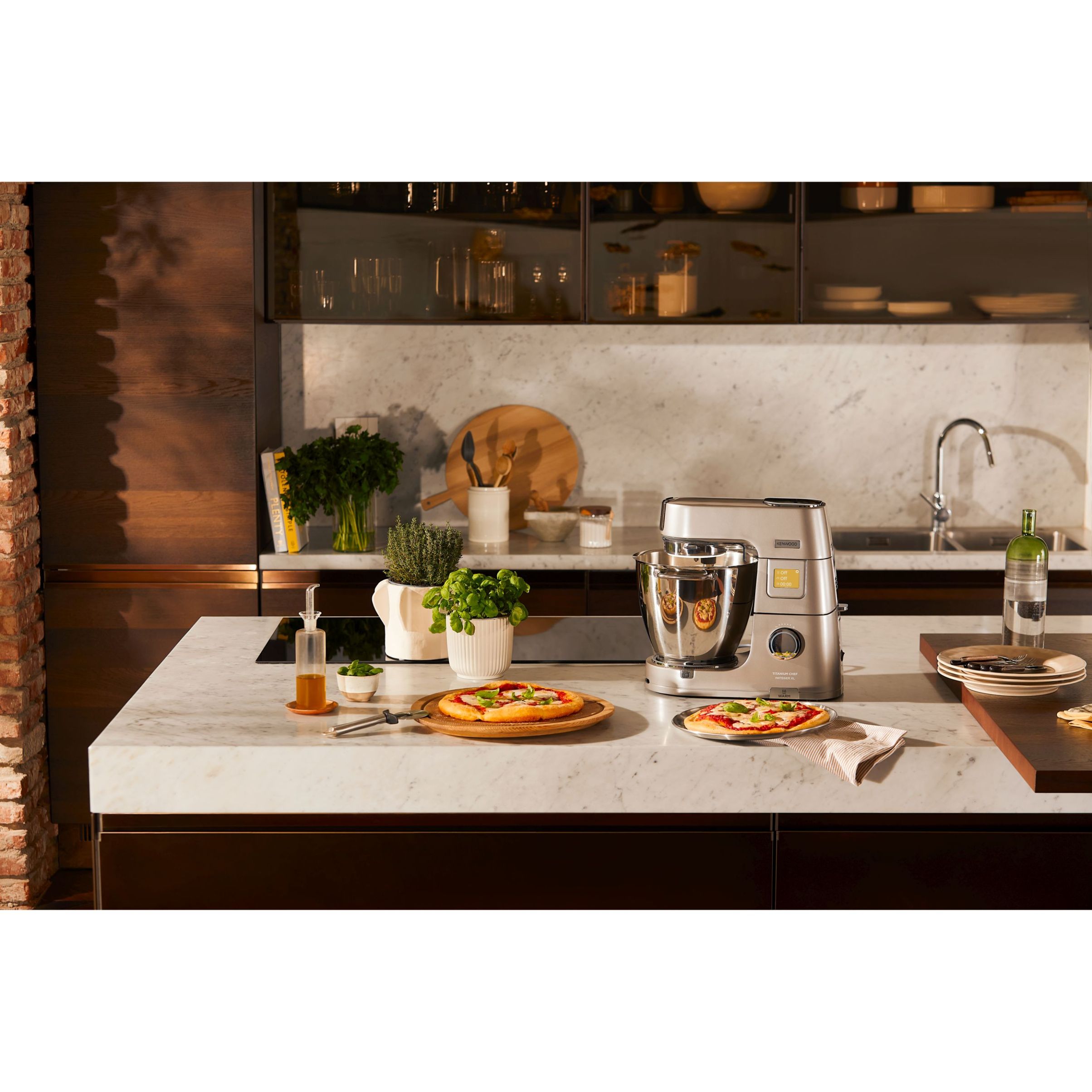 Robot de bucătărie planetar KENWOOD Titanium Chef Patissier XL KWL90.124SI – 0W20011363, 1400W, 6 funcții presetate, 2 vase 7 l/ 5 l, Blender sticlă, Cântar integrat, Sistem de încălzire, Touch screen