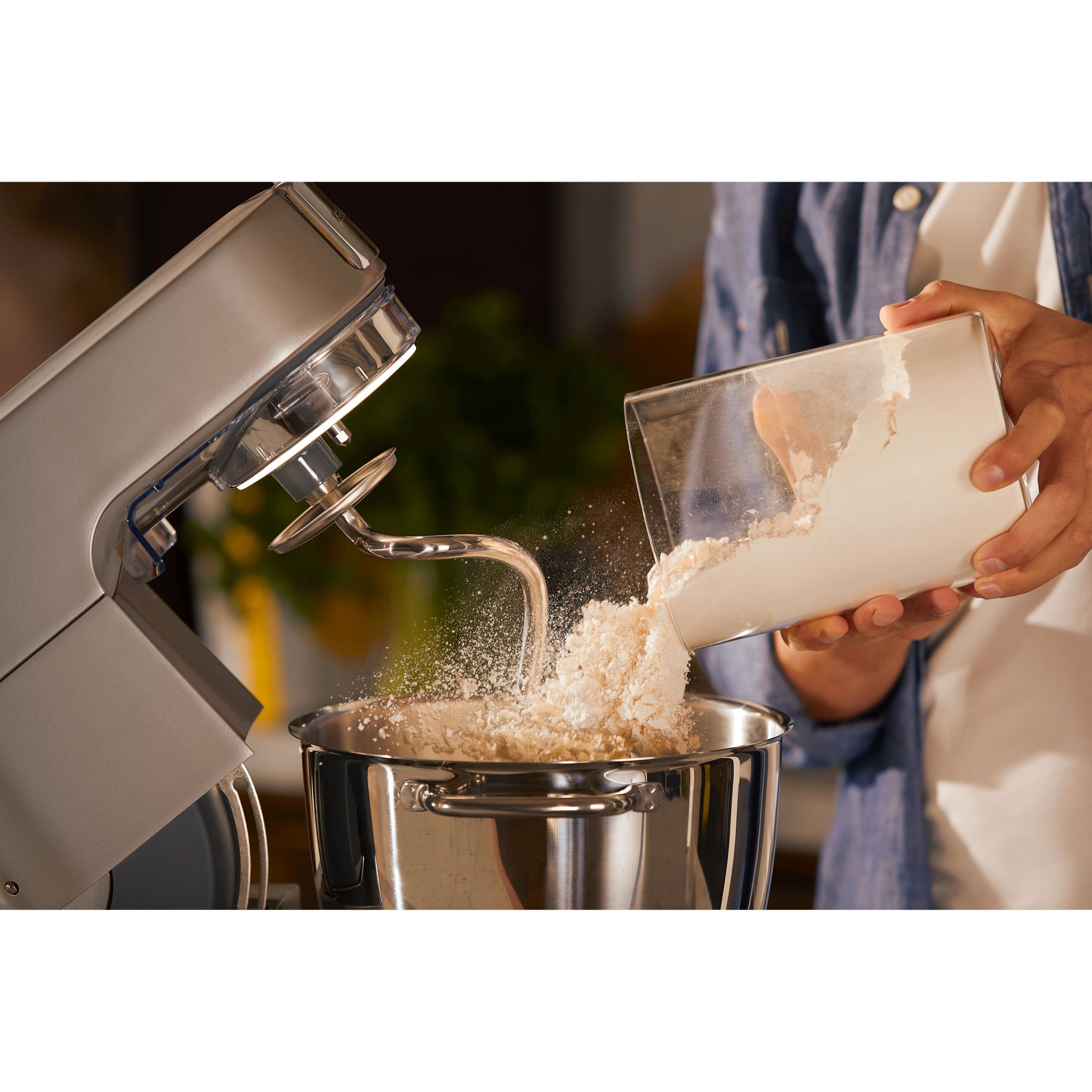 Robot de bucătărie planetar KENWOOD Titanium Chef Patissier XL KWL90.124SI – 0W20011363, 1400W, 6 funcții presetate, 2 vase 7 l/ 5 l, Blender sticlă, Cântar integrat, Sistem de încălzire, Touch screen