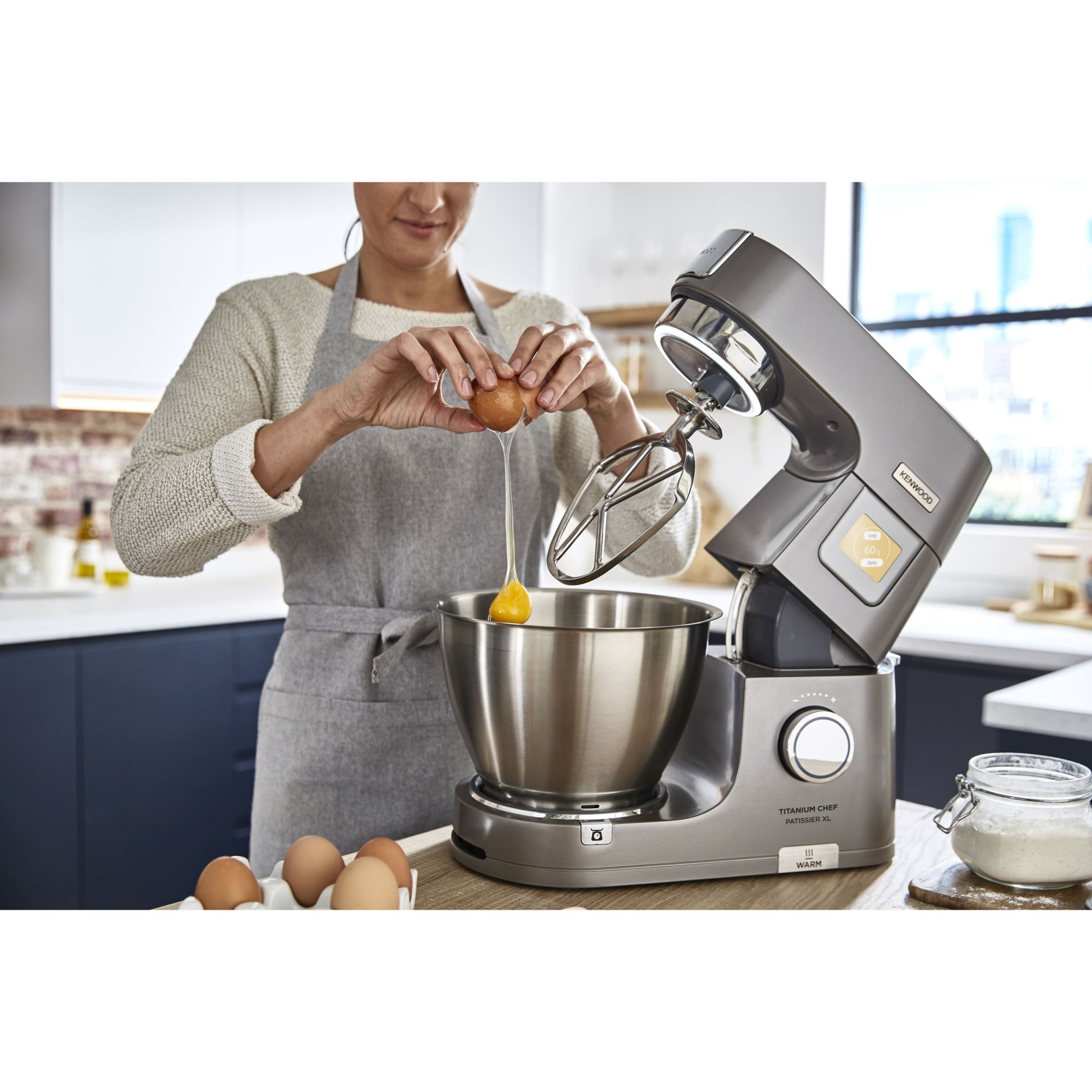 Robot de bucătărie planetar KENWOOD Titanium Chef Patissier XL KWL90.124SI – 0W20011363, 1400W, 6 funcții presetate, 2 vase 7 l/ 5 l, Blender sticlă, Cântar integrat, Sistem de încălzire, Touch screen