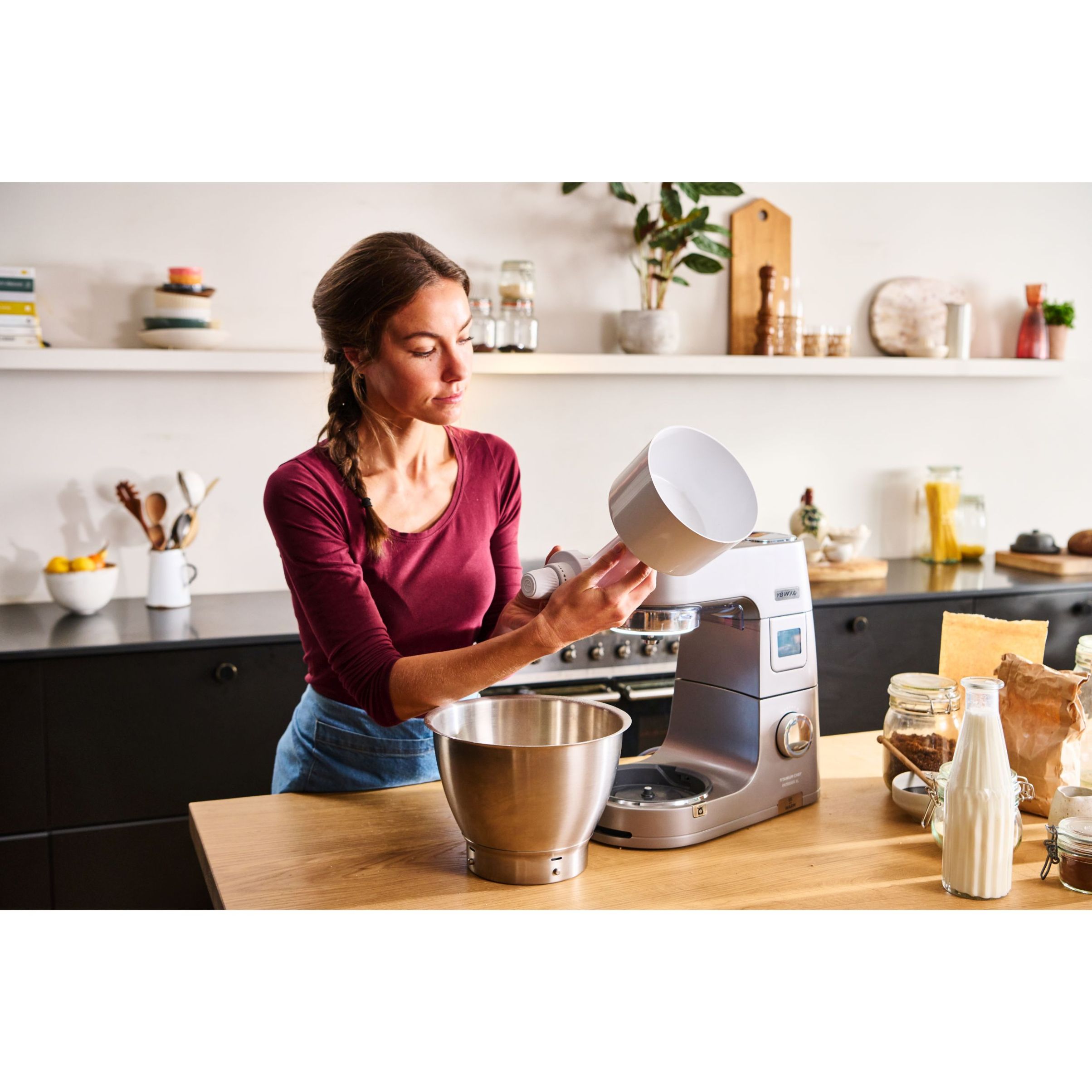 Robot de bucătărie planetar KENWOOD Titanium Chef Patissier XL KWL90.124SI – 0W20011363, 1400W, 6 funcții presetate, 2 vase 7 l/ 5 l, Blender sticlă, Cântar integrat, Sistem de încălzire, Touch screen