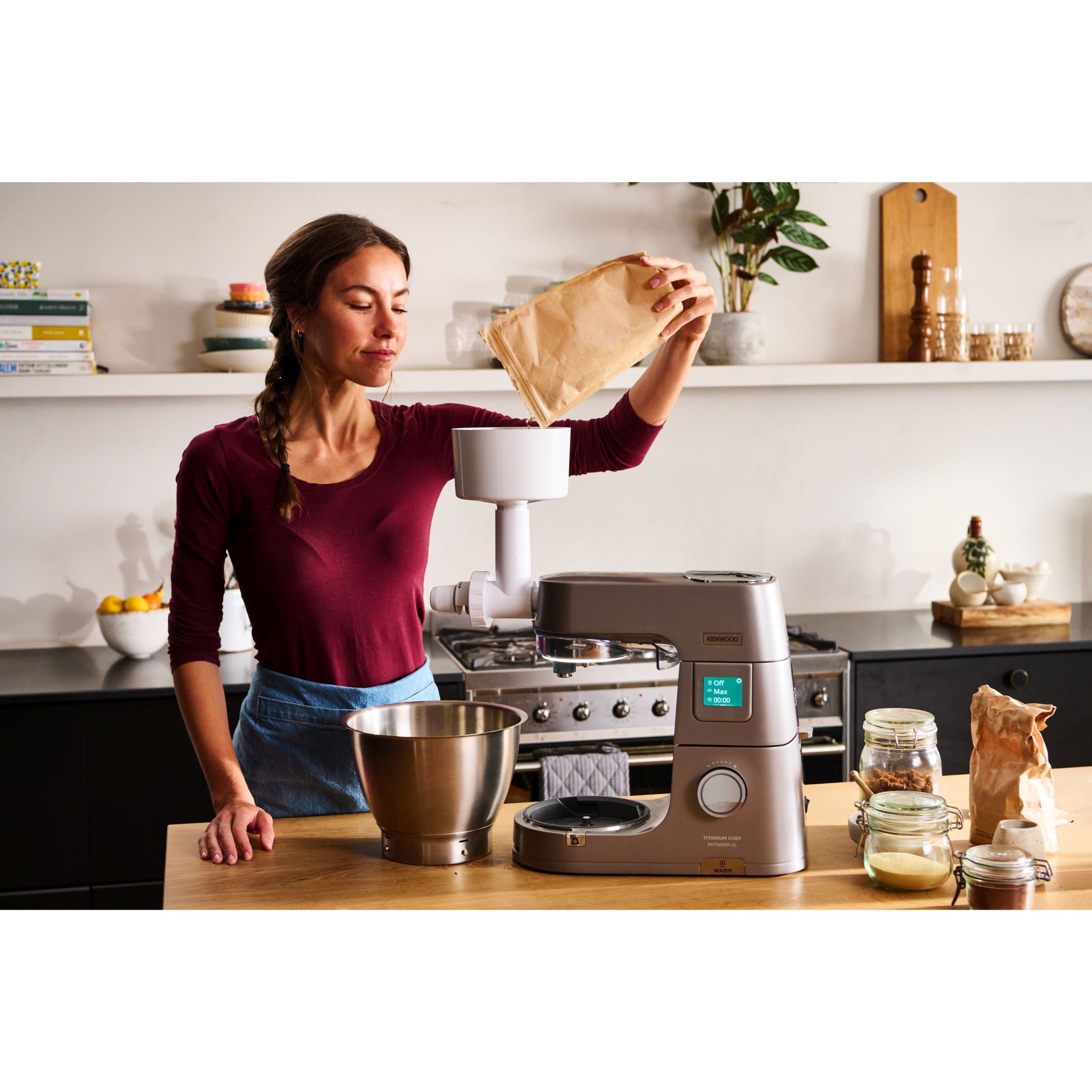 Robot de bucătărie planetar KENWOOD Titanium Chef Patissier XL KWL90.124SI – 0W20011363, 1400W, 6 funcții presetate, 2 vase 7 l/ 5 l, Blender sticlă, Cântar integrat, Sistem de încălzire, Touch screen