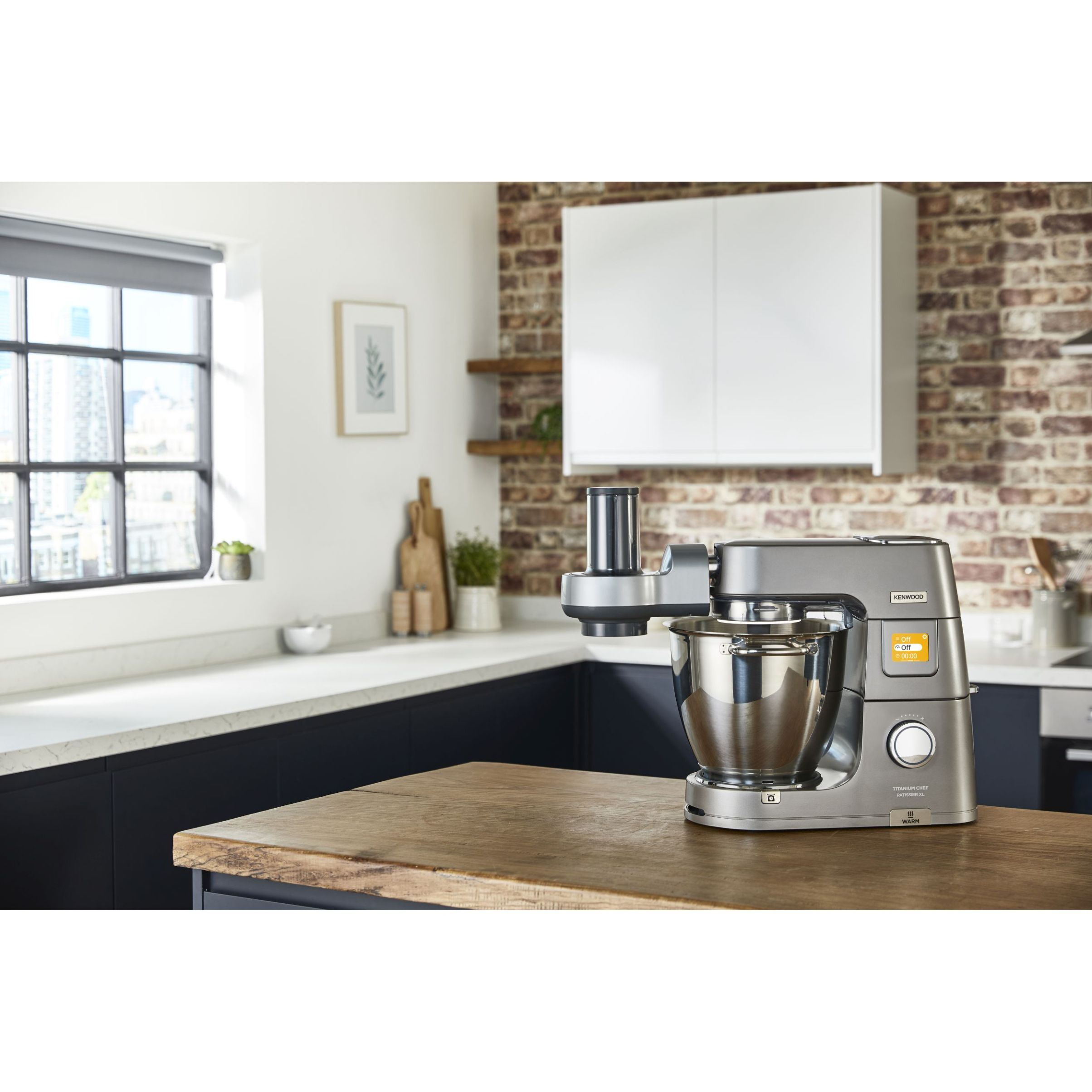Robot de bucătărie planetar KENWOOD Titanium Chef Patissier XL KWL90.124SI – 0W20011363, 1400W, 6 funcții presetate, 2 vase 7 l/ 5 l, Blender sticlă, Cântar integrat, Sistem de încălzire, Touch screen