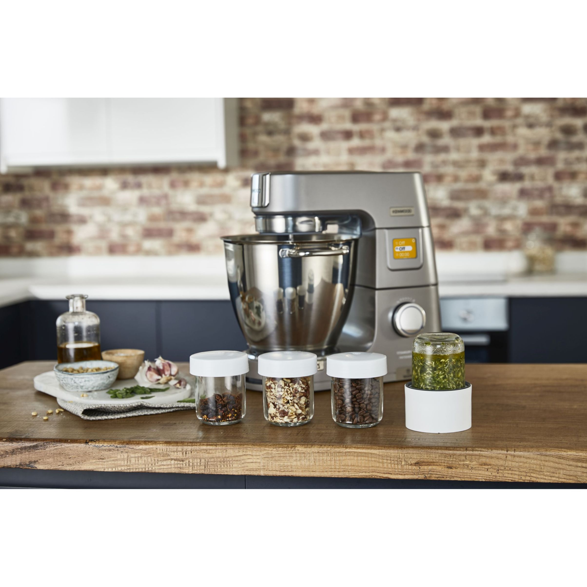Robot de bucătărie planetar KENWOOD Titanium Chef Patissier XL KWL90.124SI – 0W20011363, 1400W, 6 funcții presetate, 2 vase 7 l/ 5 l, Blender sticlă, Cântar integrat, Sistem de încălzire, Touch screen