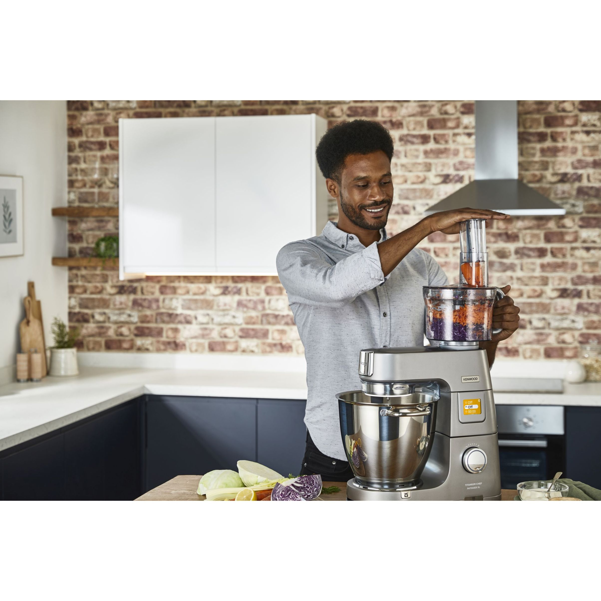 Robot de bucătărie planetar KENWOOD Titanium Chef Patissier XL KWL90.124SI – 0W20011363, 1400W, 6 funcții presetate, 2 vase 7 l/ 5 l, Blender sticlă, Cântar integrat, Sistem de încălzire, Touch screen