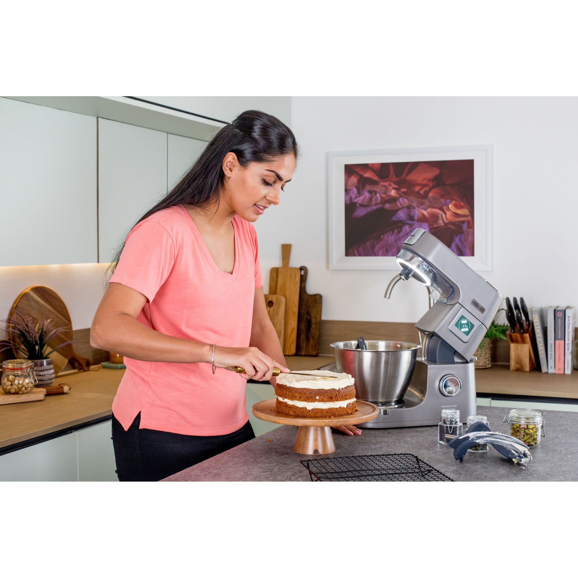 Robot de bucătărie planetar KENWOOD Titanium Chef Patissier XL KWL90.124SI – 0W20011363, 1400W, 6 funcții presetate, 2 vase 7 l/ 5 l, Blender sticlă, Cântar integrat, Sistem de încălzire, Touch screen