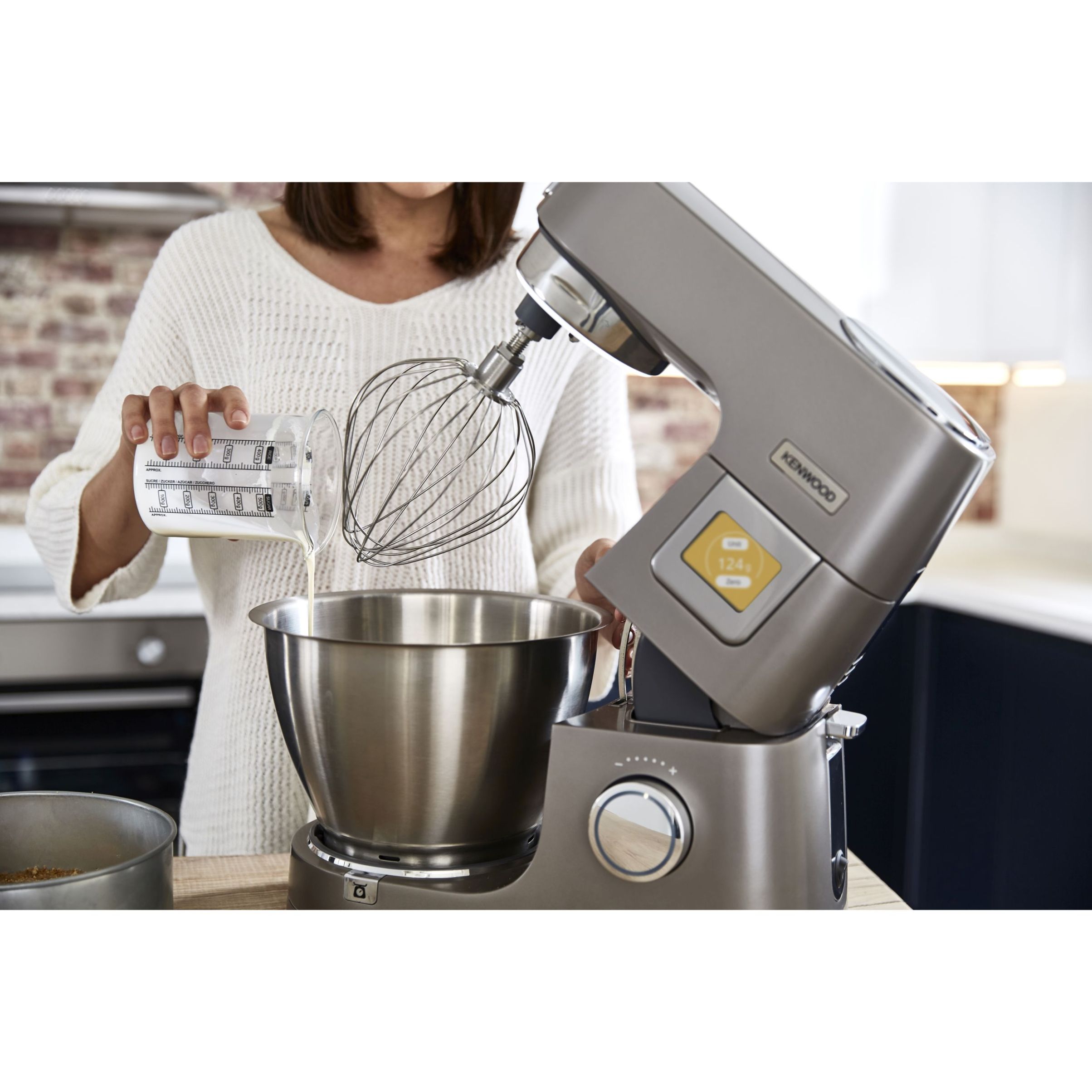 Robot de bucătărie planetar KENWOOD Titanium Chef Patissier XL KWL90.034SI – 0W20011371, 1400W, 6 funcții presetate, Vas 7 l, Blender sticlă, Cântar integrat, Sistem de încălzire, Touch screen